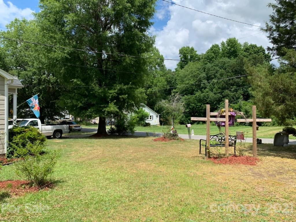 507 North Drive — Cherryville