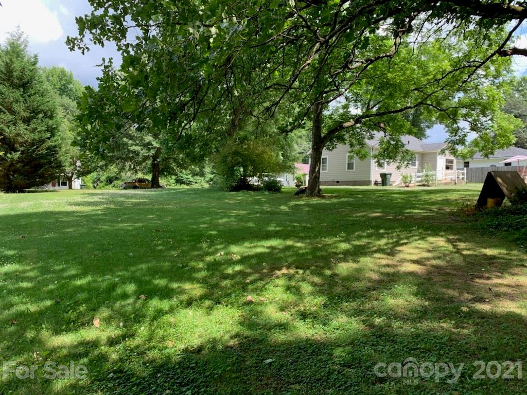 507 North Drive — Cherryville