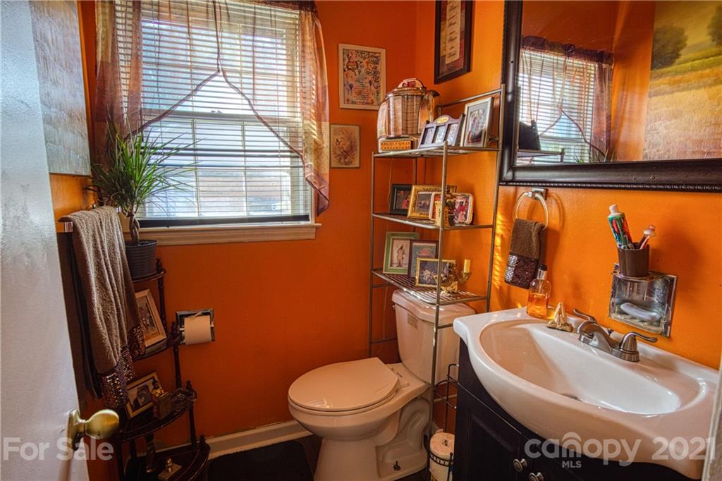 6222 Bonnybrook Lane — Charlotte
