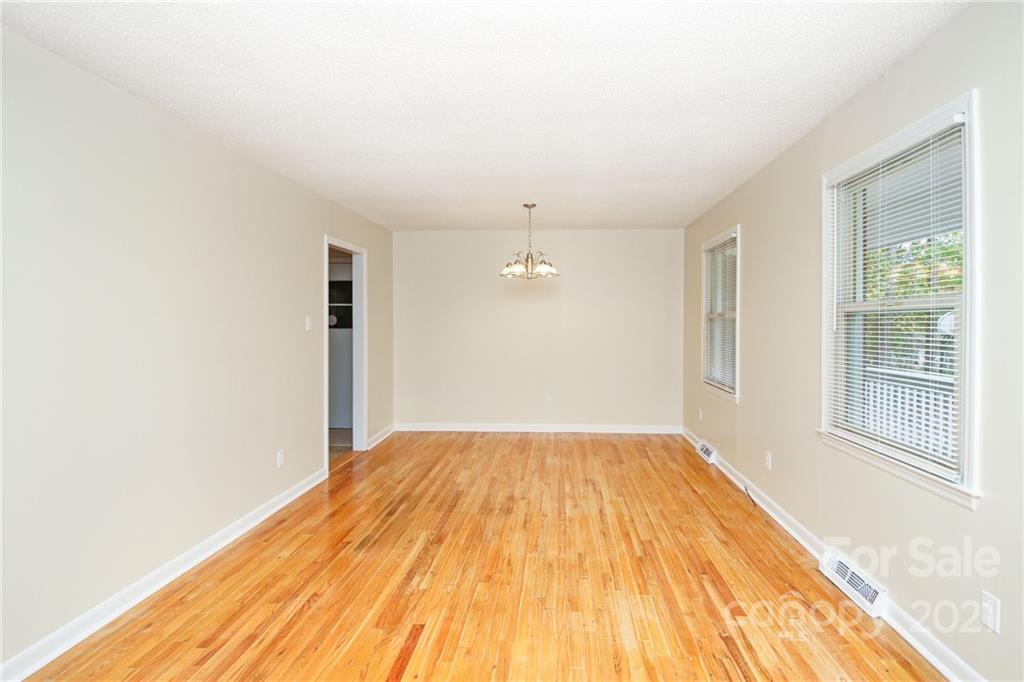 2599 Lewis Drive — Lancaster