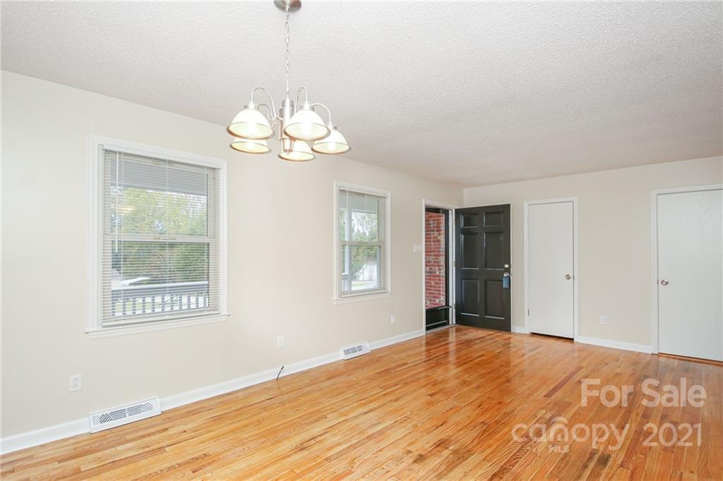 2599 Lewis Drive — Lancaster