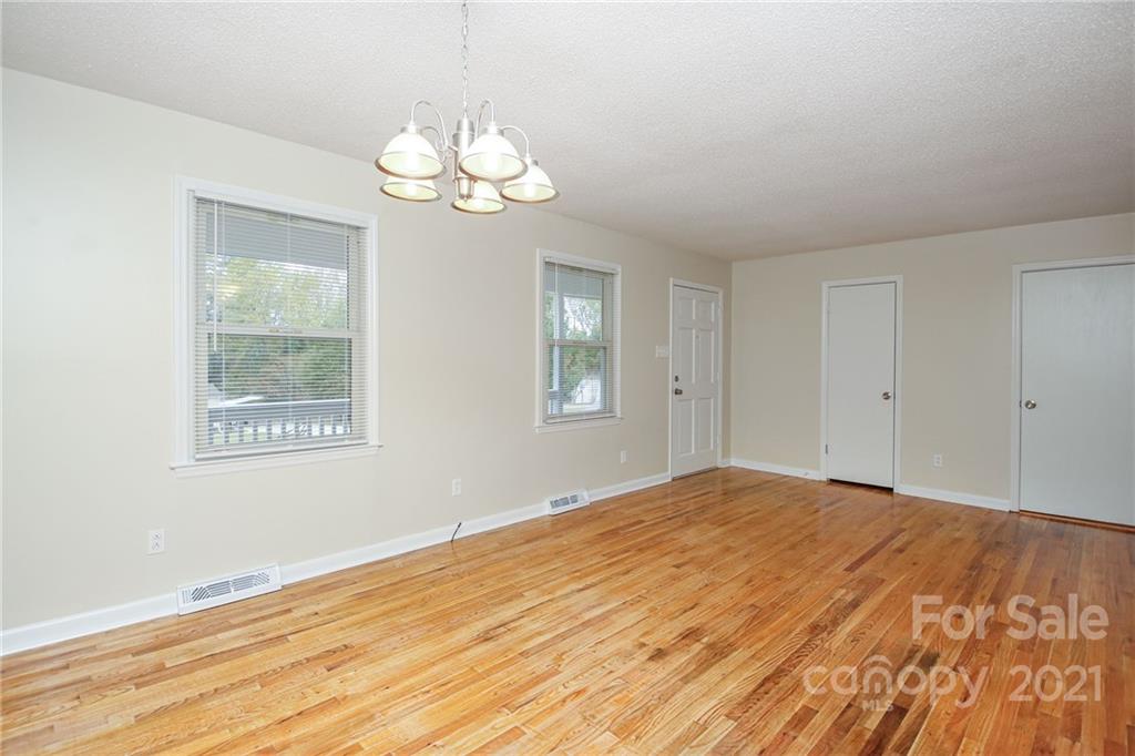2599 Lewis Drive — Lancaster