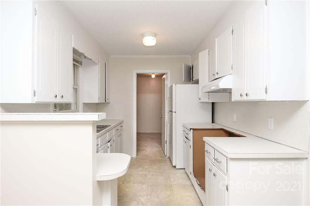 2599 Lewis Drive — Lancaster