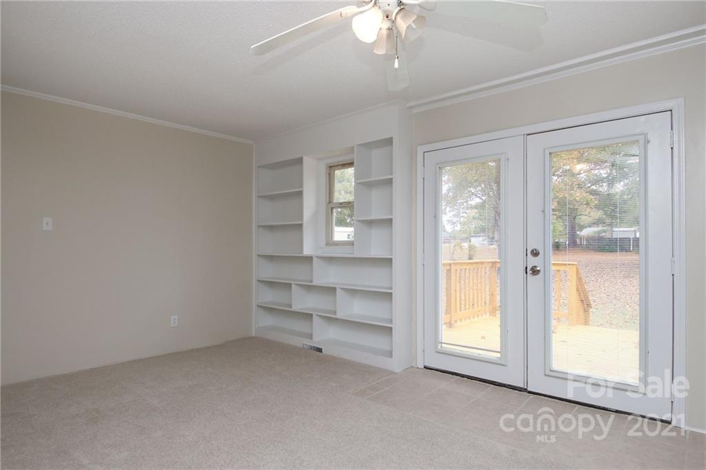 2599 Lewis Drive — Lancaster