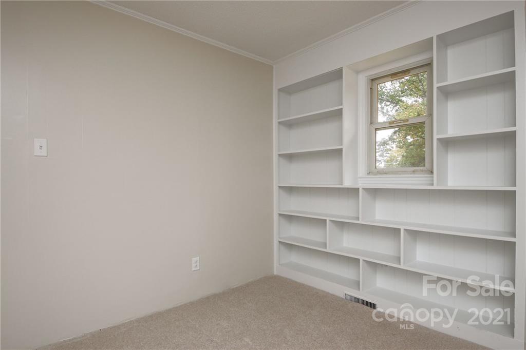 2599 Lewis Drive — Lancaster