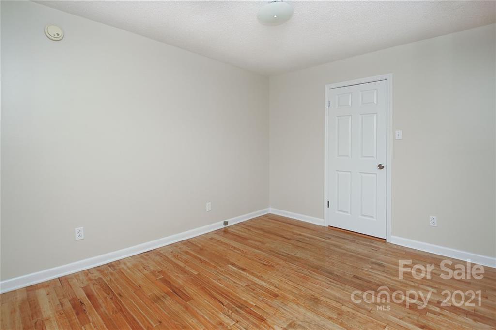 2599 Lewis Drive — Lancaster