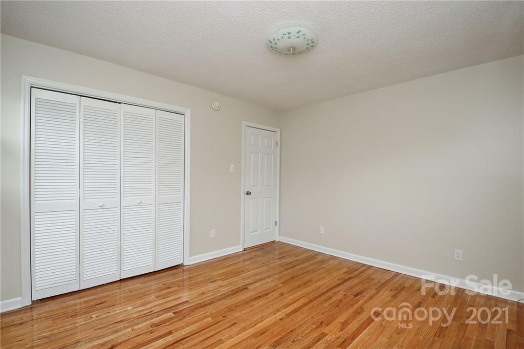 2599 Lewis Drive — Lancaster