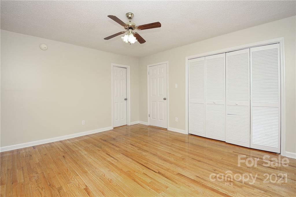 2599 Lewis Drive — Lancaster