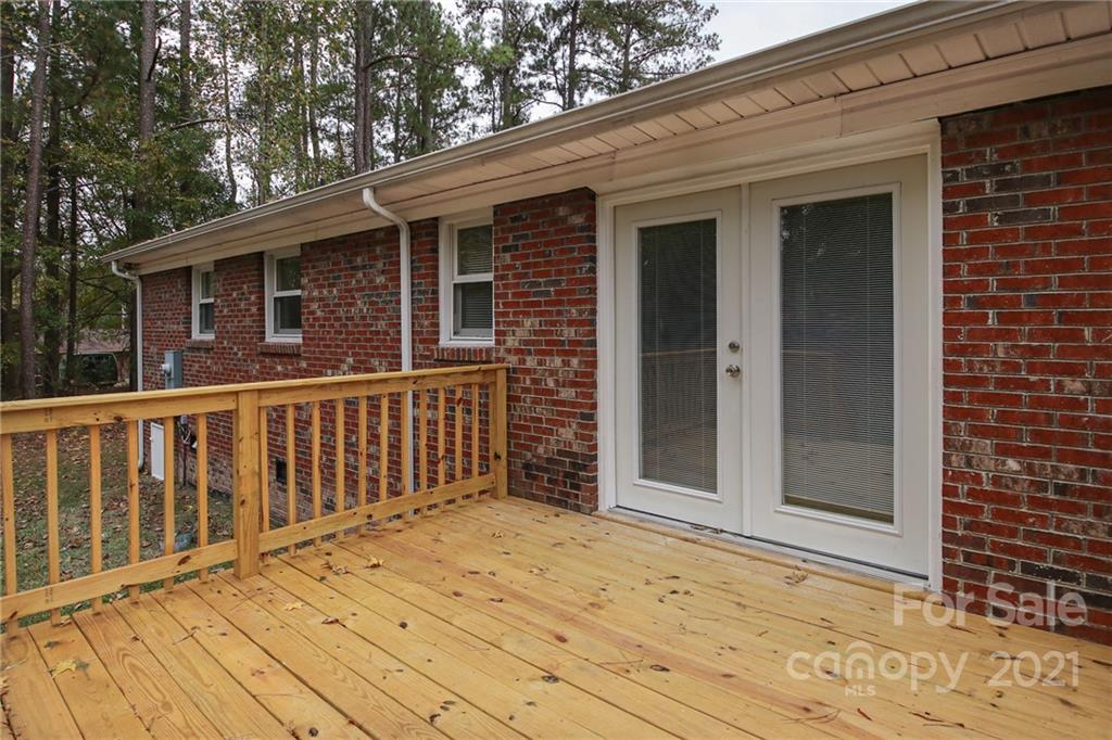 2599 Lewis Drive — Lancaster