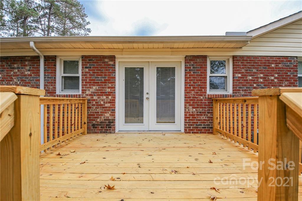 2599 Lewis Drive — Lancaster