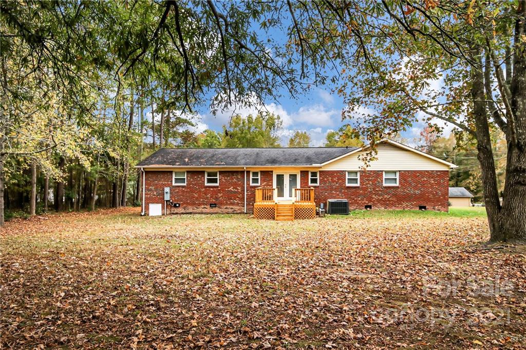 2599 Lewis Drive — Lancaster