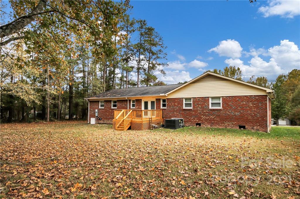 2599 Lewis Drive — Lancaster