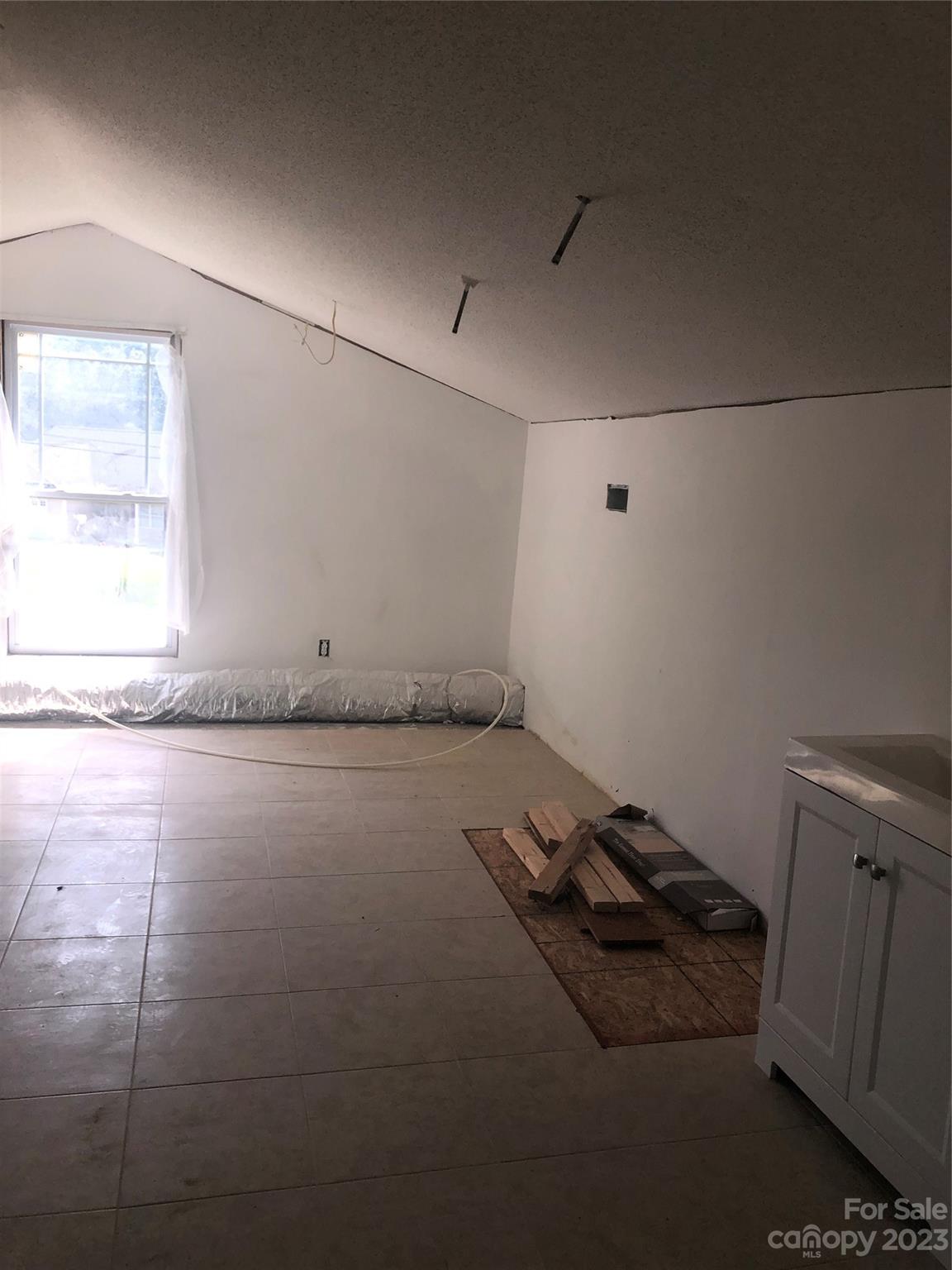 310 East Street — Heath Springs
