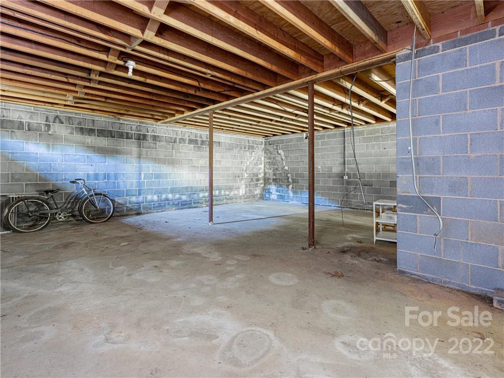 99999 Merrills Cove Road #1 & 3 — Asheville