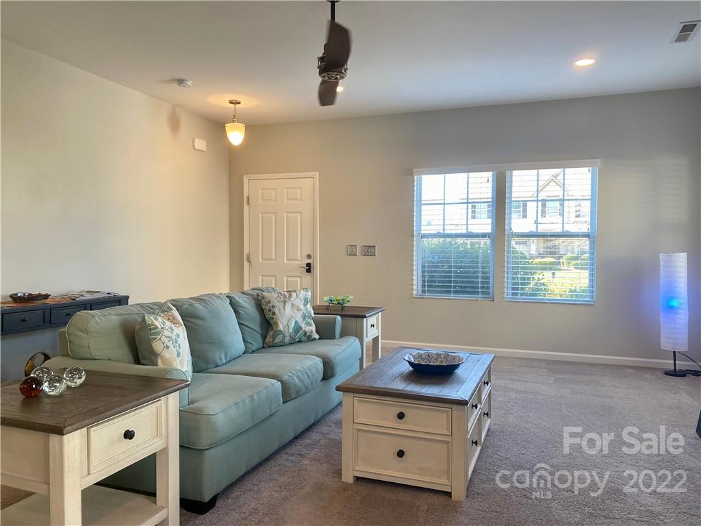 527 Smokehouse Lane — Albemarle