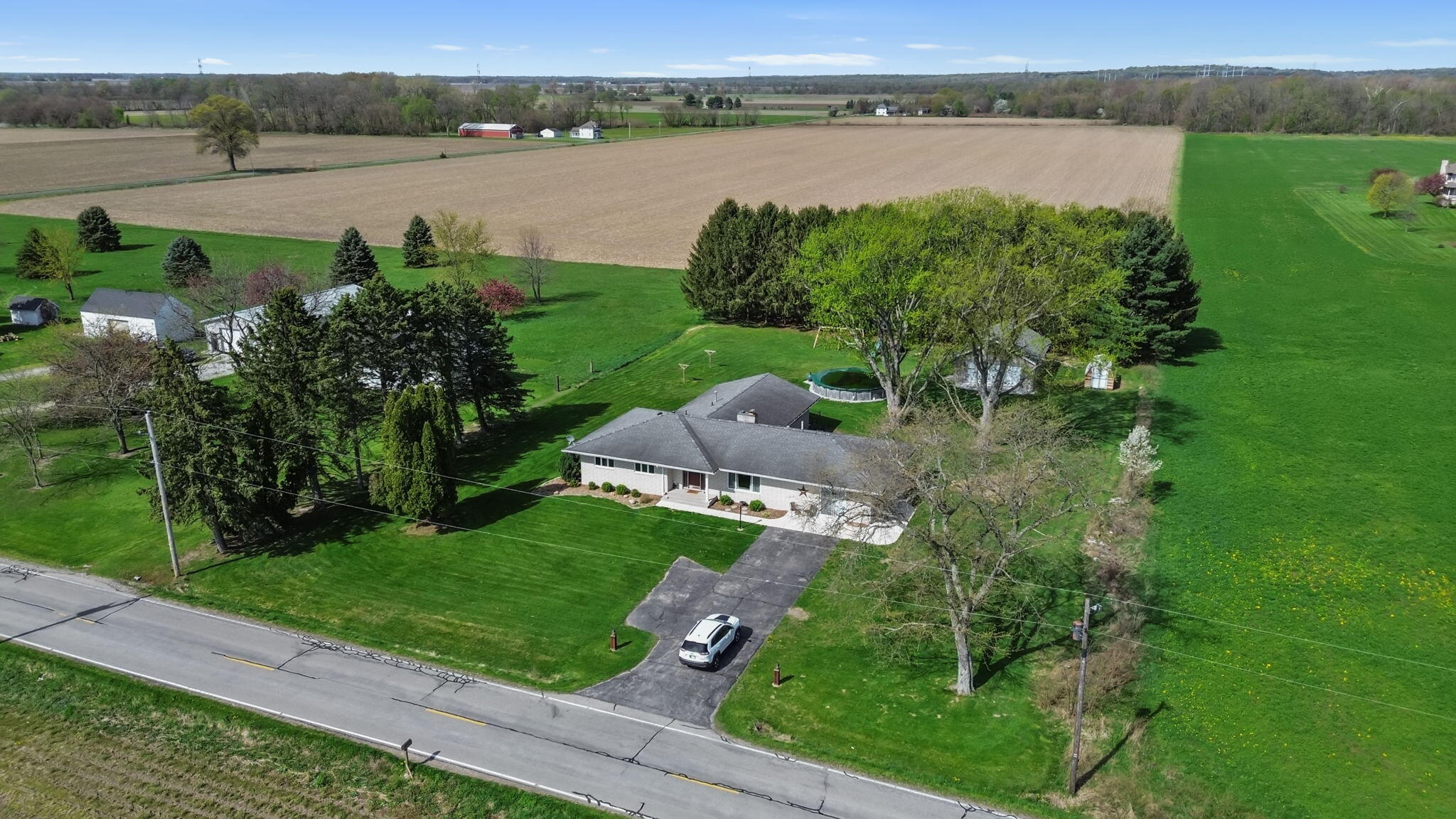 56915 Tulip Road, New Carlisle, IN 46552; Image #4