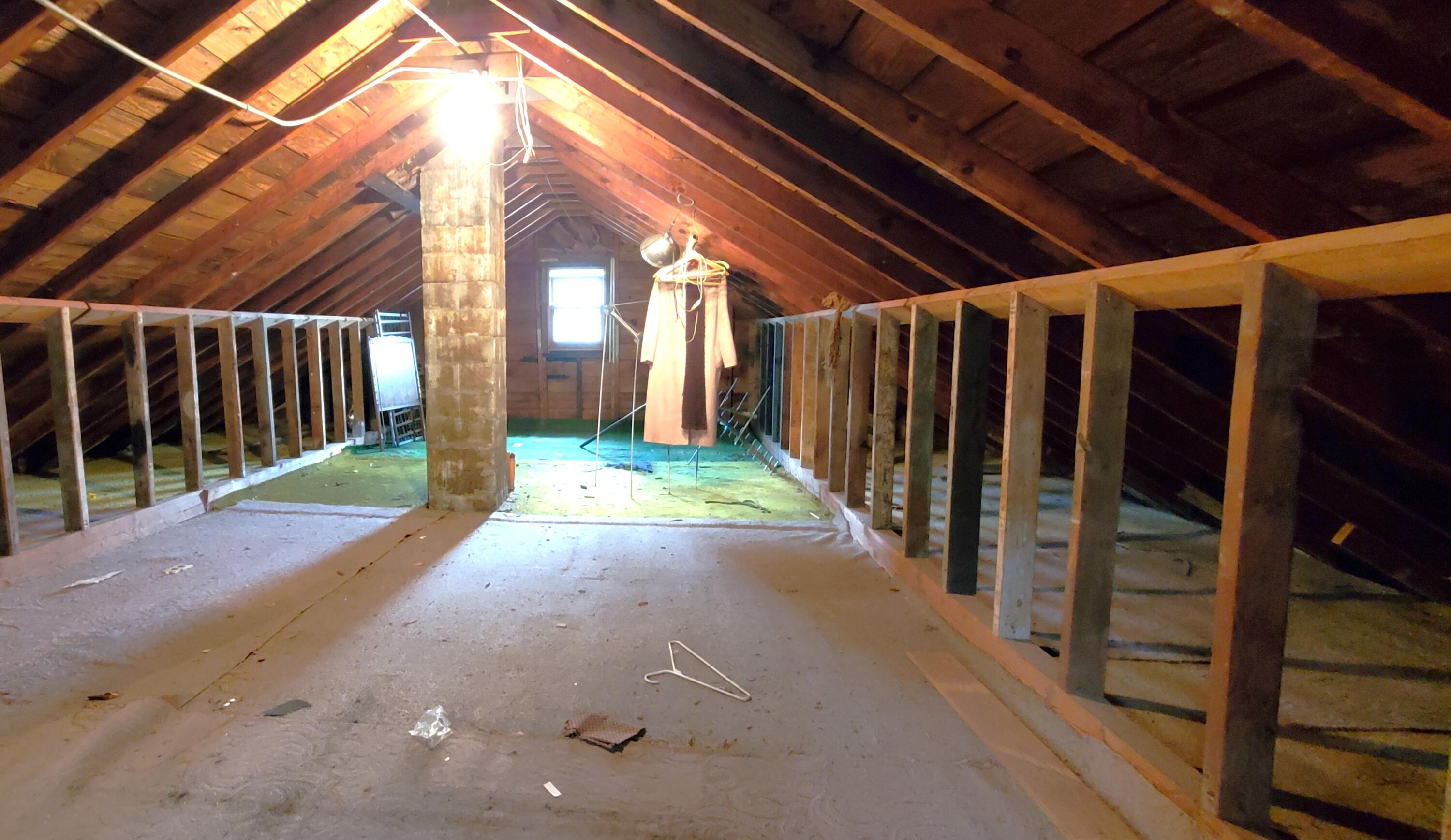 10010 Kennedy Avenue, Highland, IN 46322; Image #10