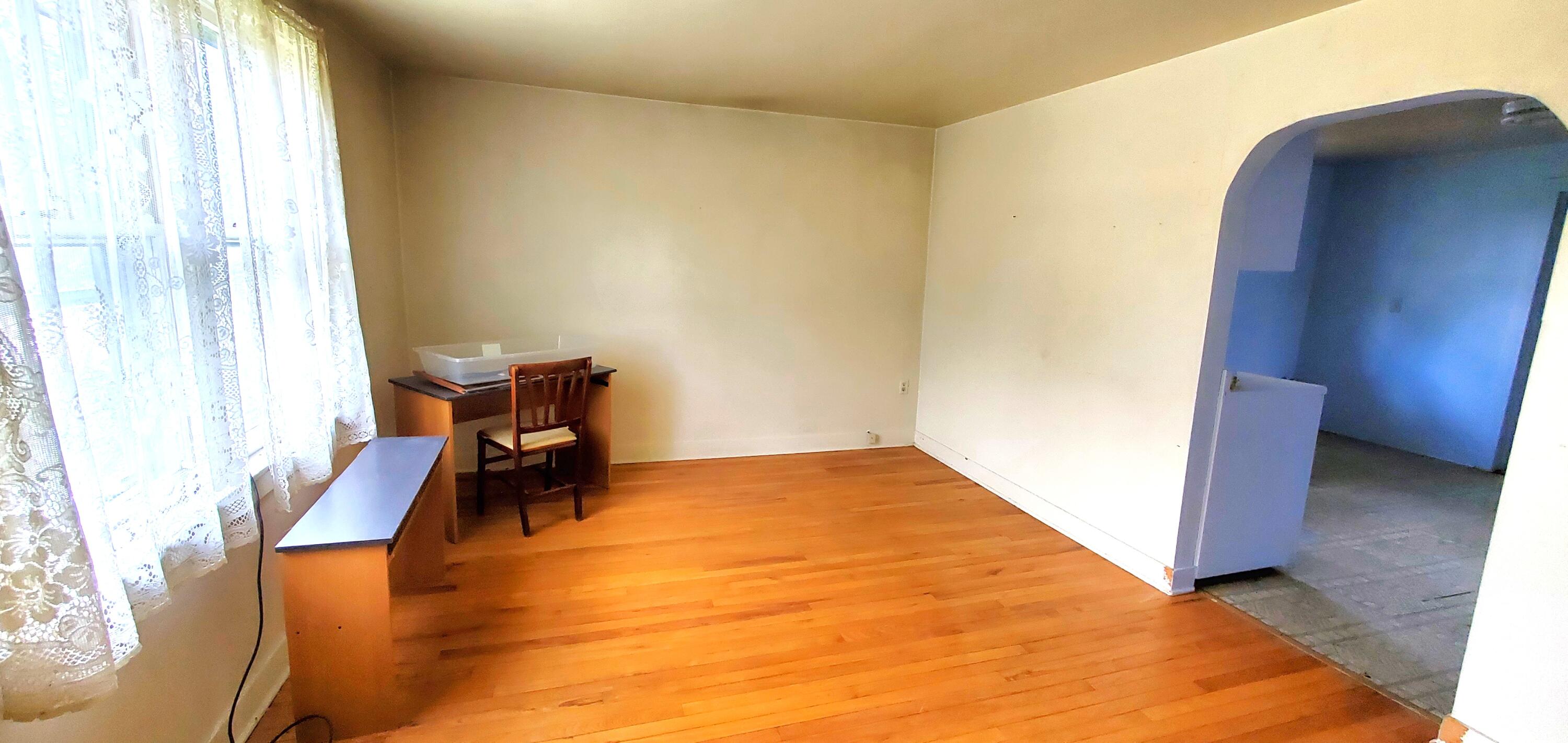 10010 Kennedy Avenue, Highland, IN 46322; Image #8