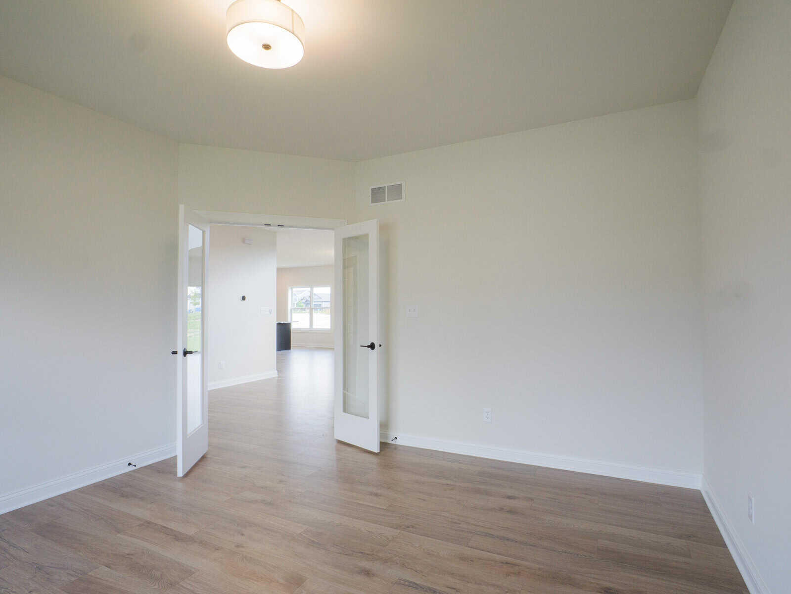 1855 Trailbrook Drive, Valparaiso, IN 46385; Image #6