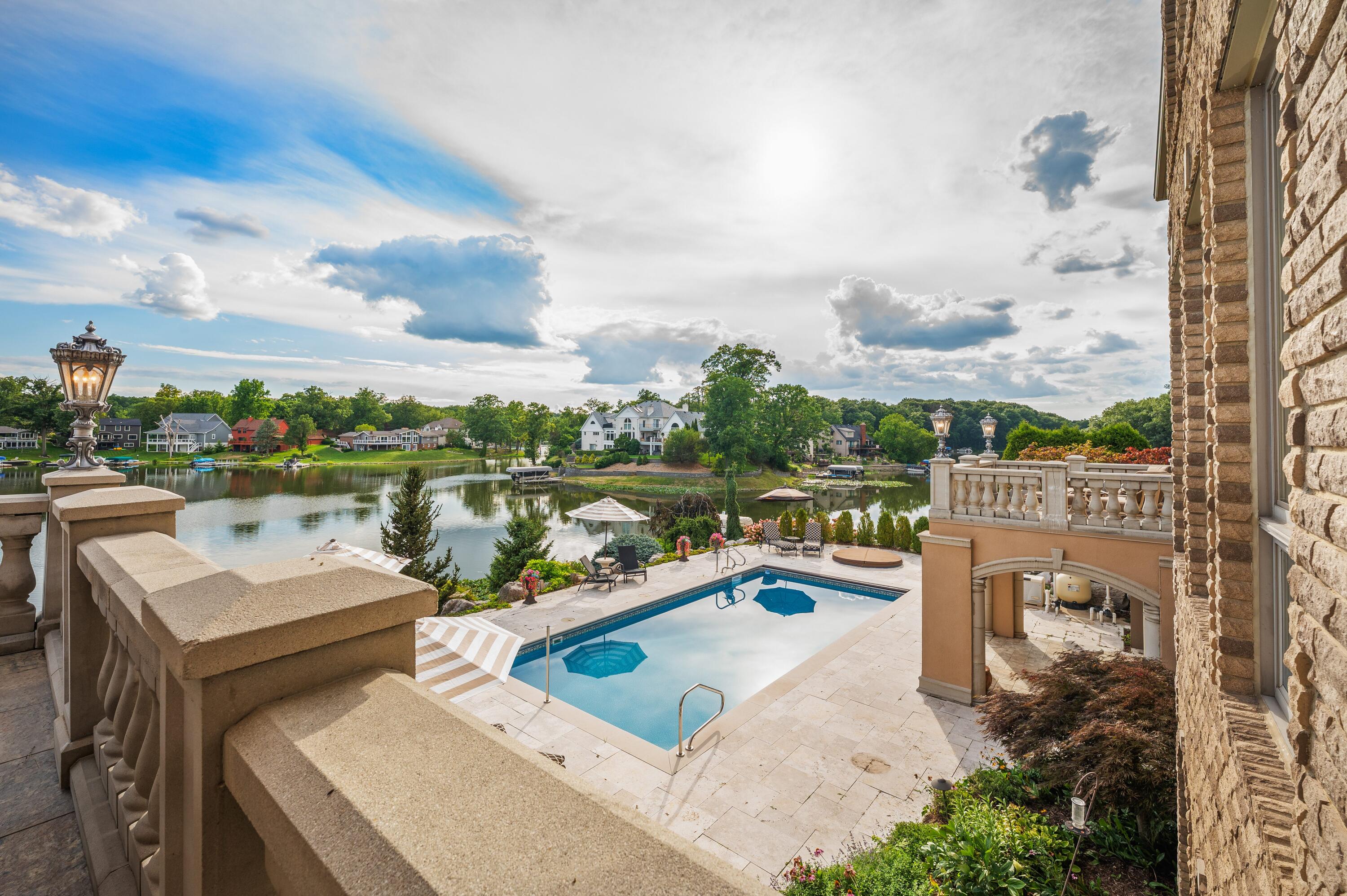 459 Surrey Hill Lane, Valparaiso, IN 46385; Image #3