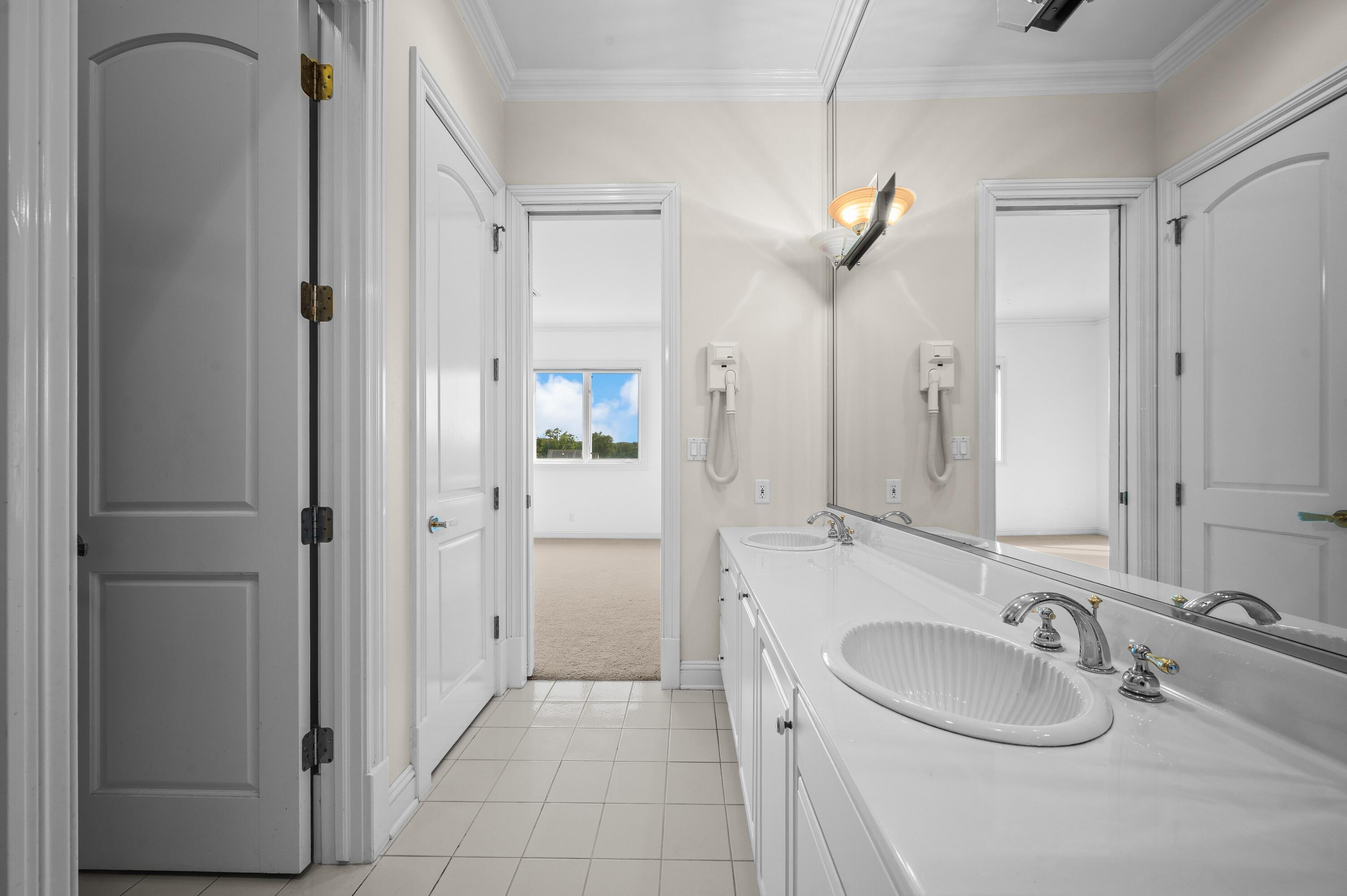 459 Surrey Hill Lane, Valparaiso, IN 46385; Image #57