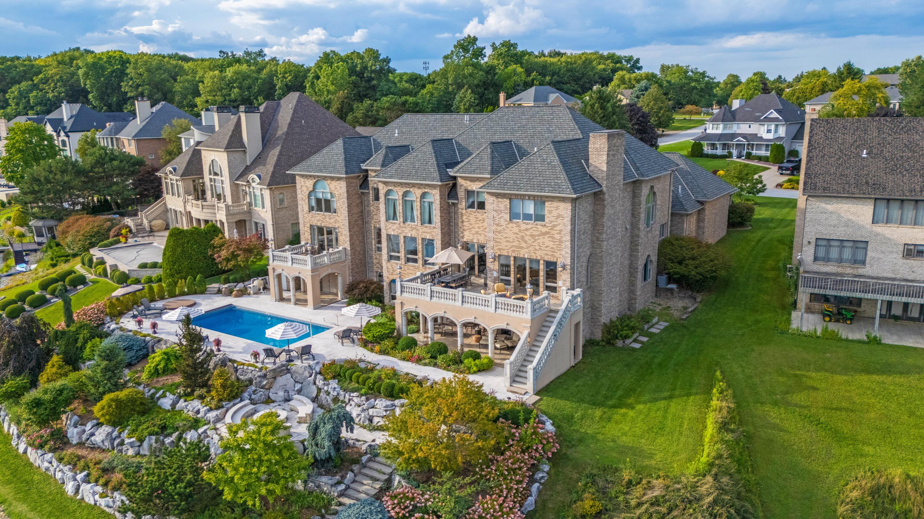459 Surrey Hill Lane, Valparaiso, IN 46385; Image #89