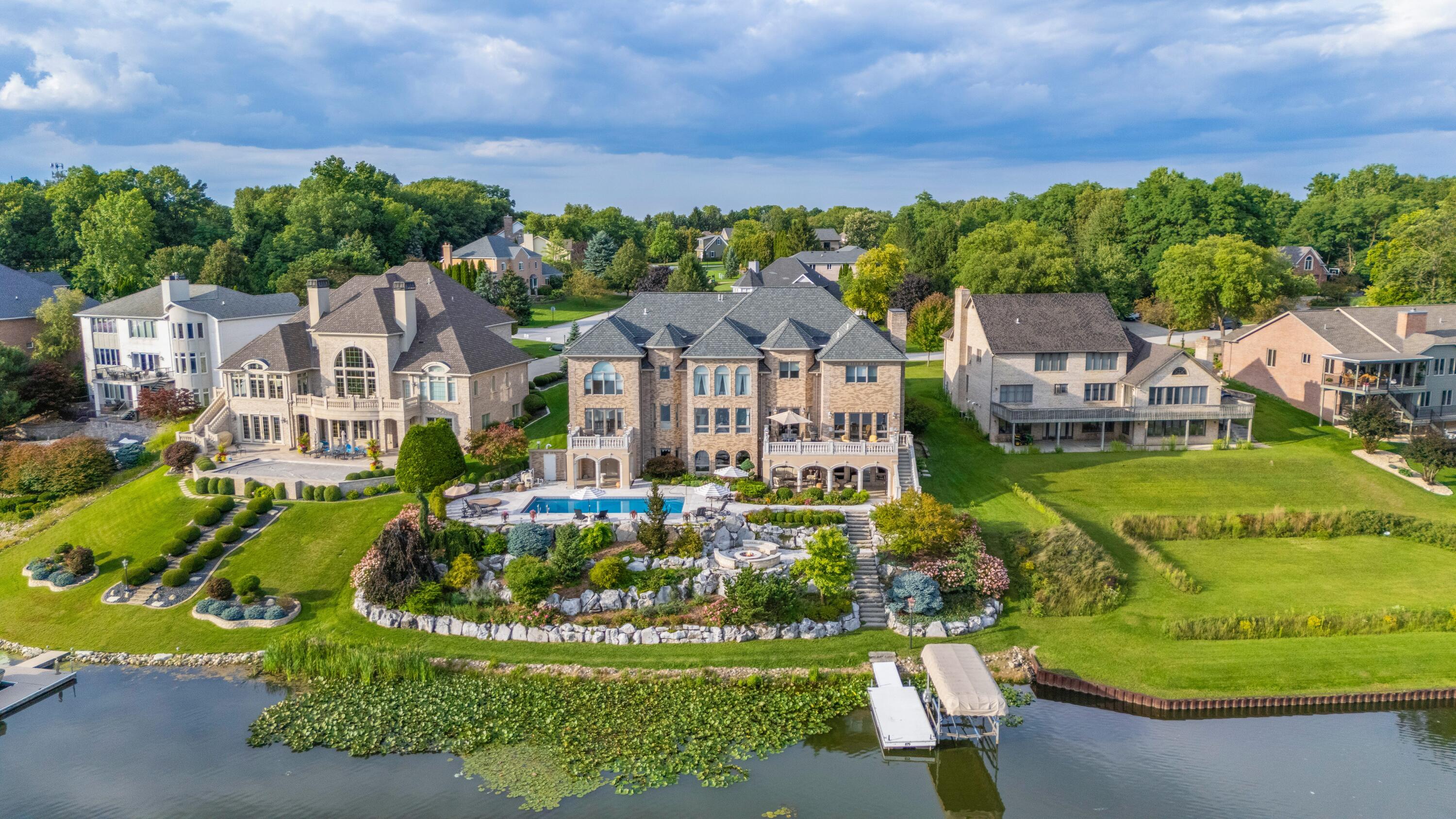 459 Surrey Hill Lane, Valparaiso, IN 46385; Image #96