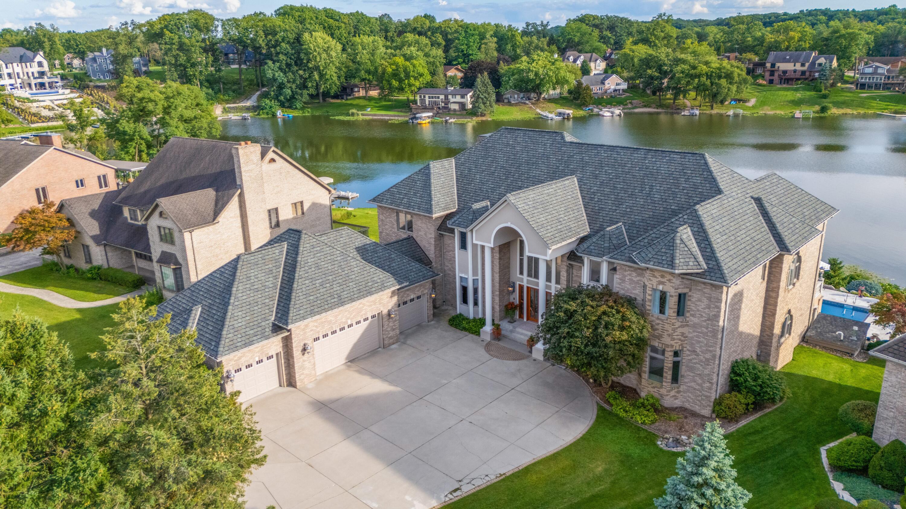 459 Surrey Hill Lane, Valparaiso, IN 46385; Image #97