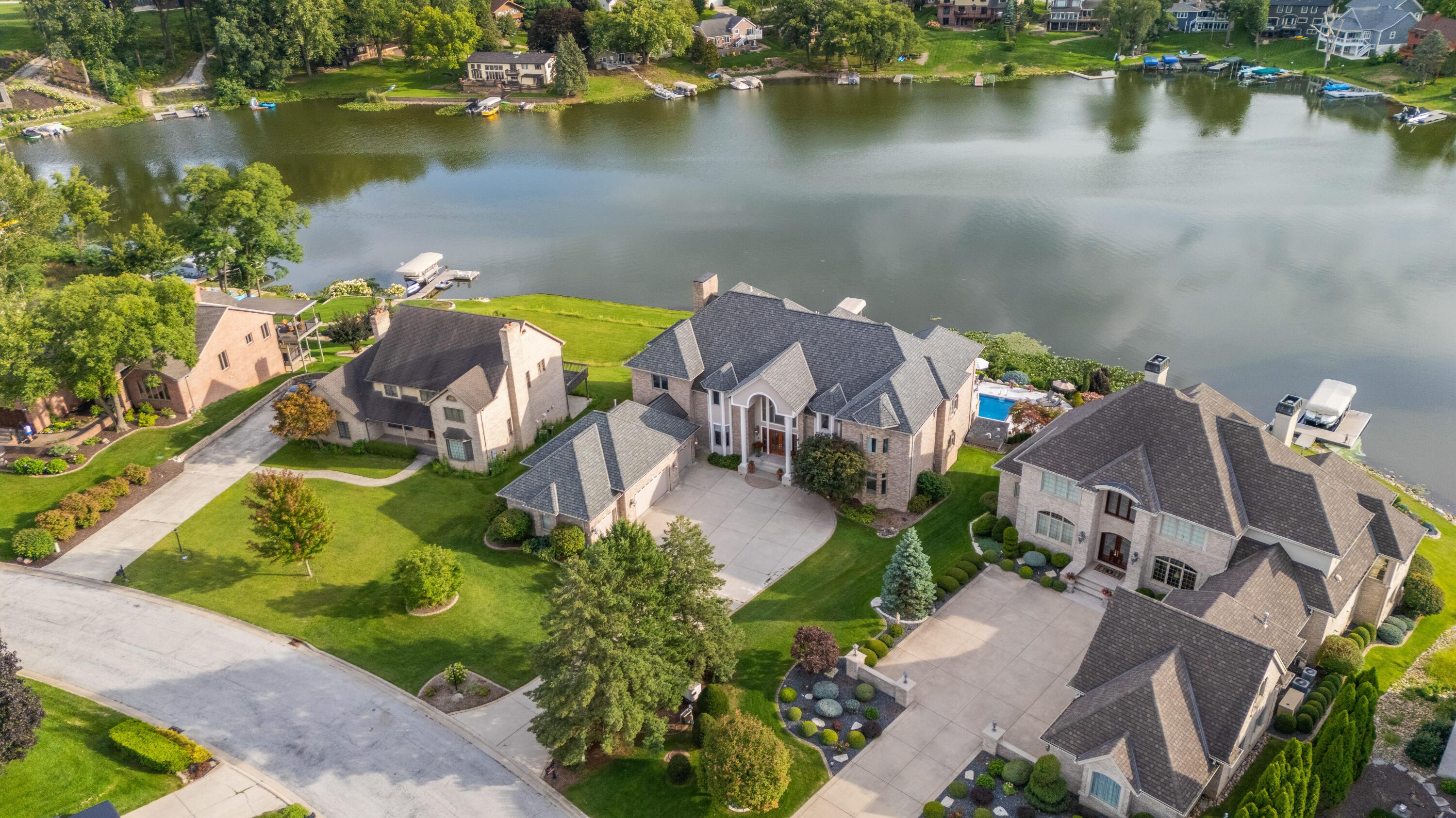 459 Surrey Hill Lane, Valparaiso, IN 46385; Image #98