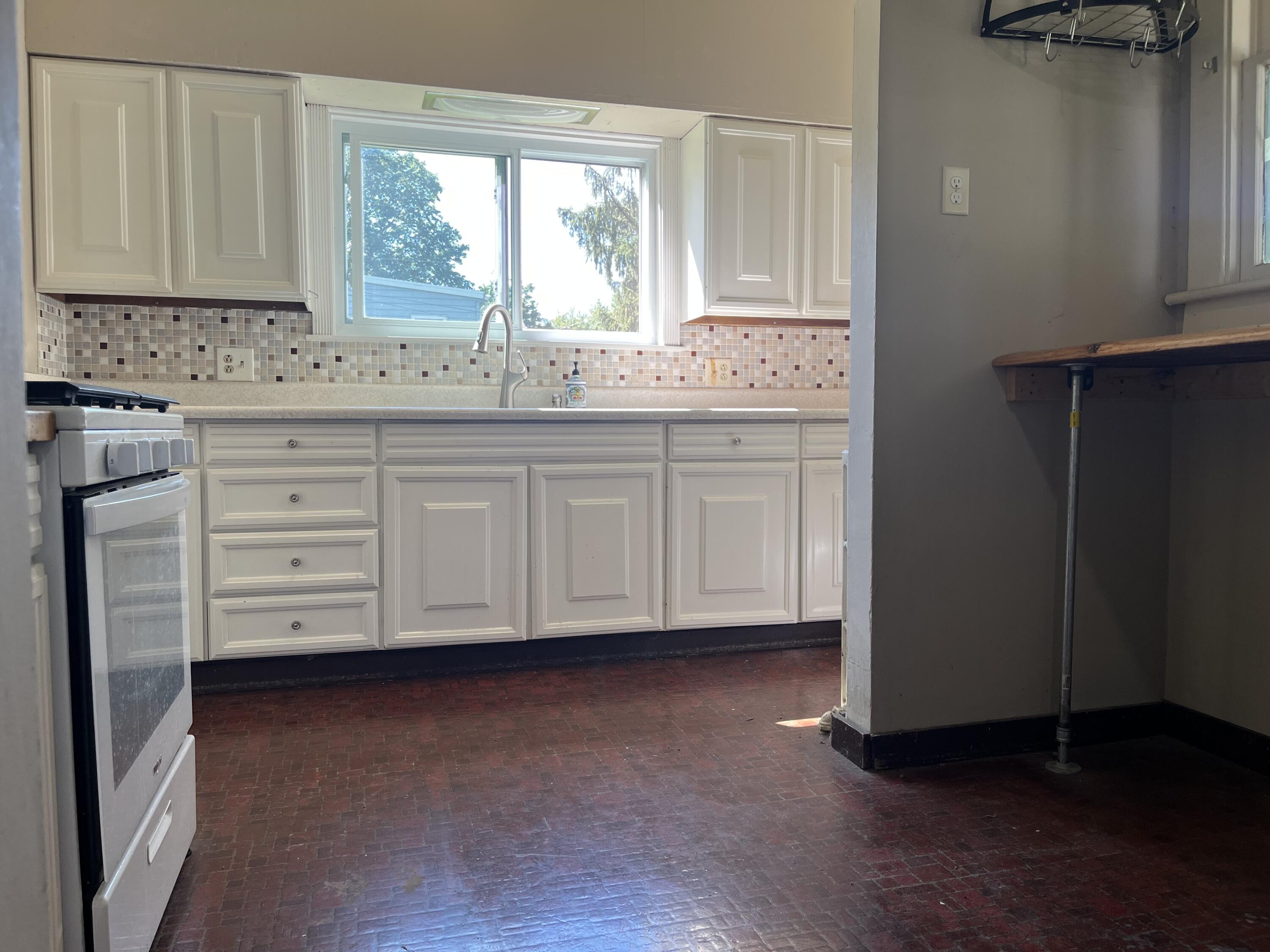 484 Grove Avenue, Valparaiso, IN 46385; Image #5