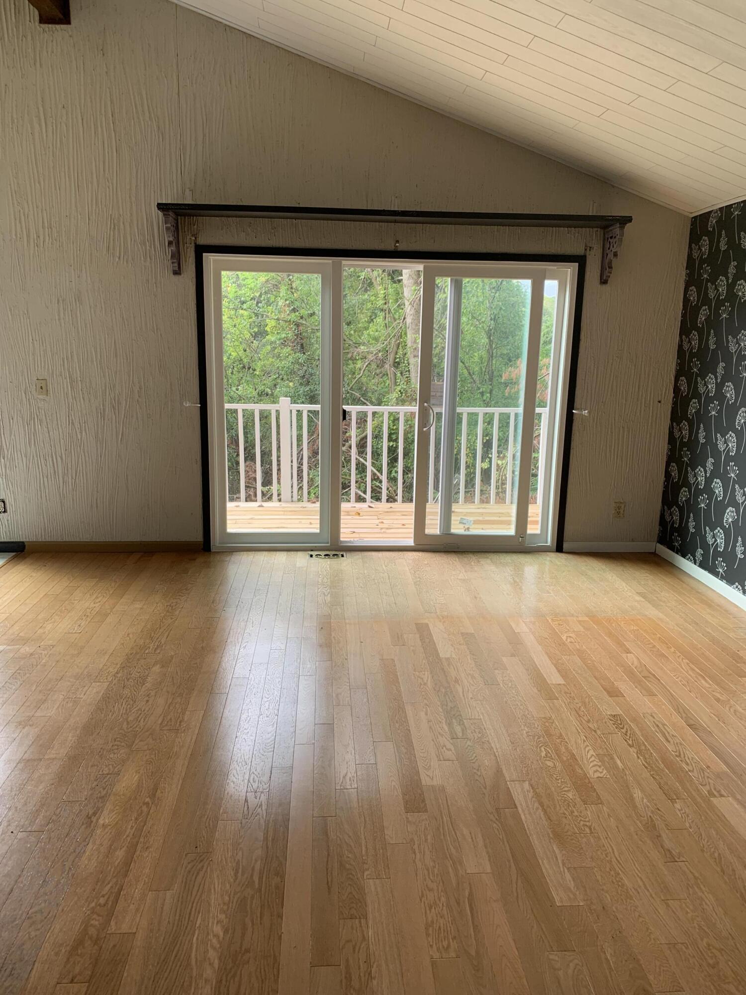 48 E Division Road, Valparaiso, IN 46383; Image #8