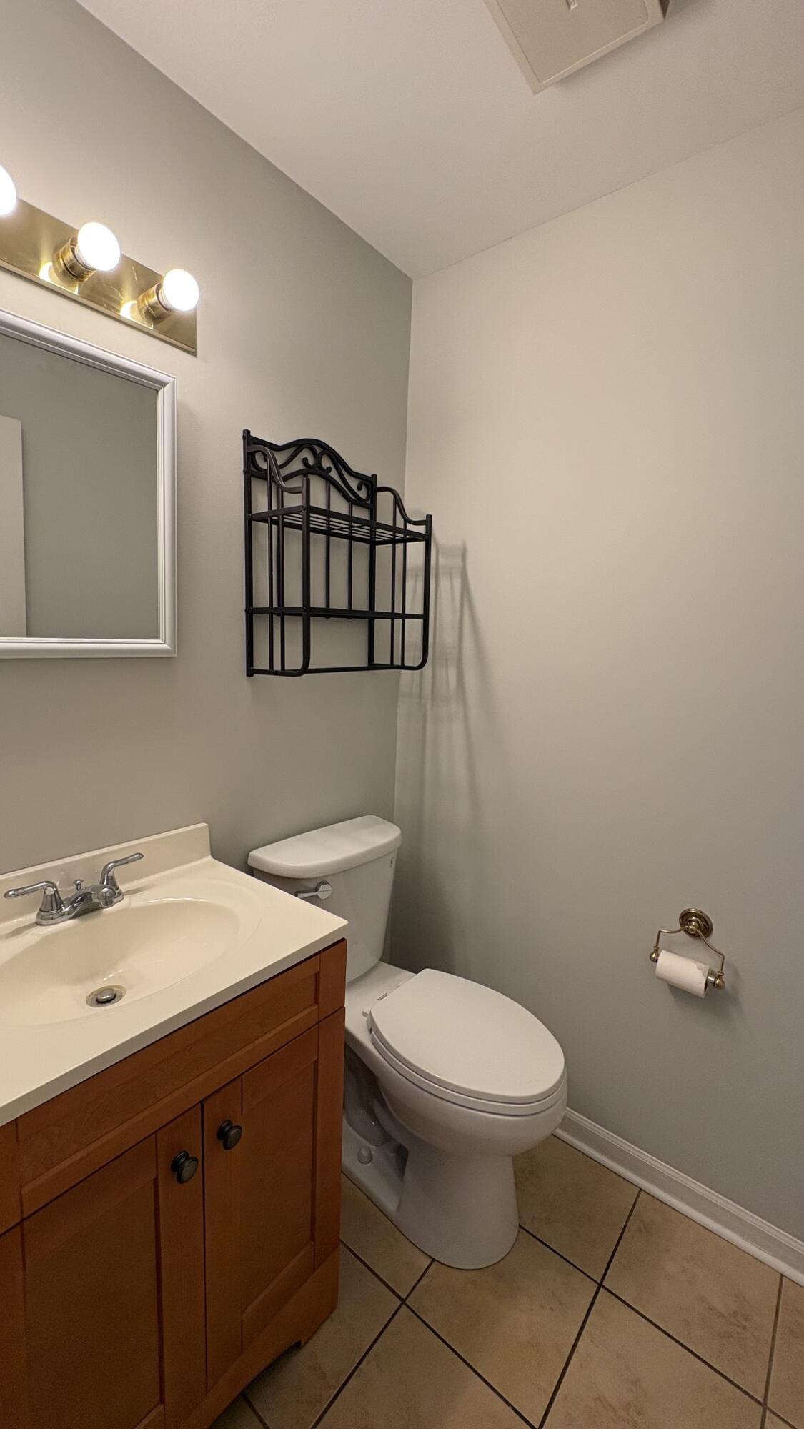 5035 Spinnaker Lane, Crown Point, IN #C, 46307; Image #54