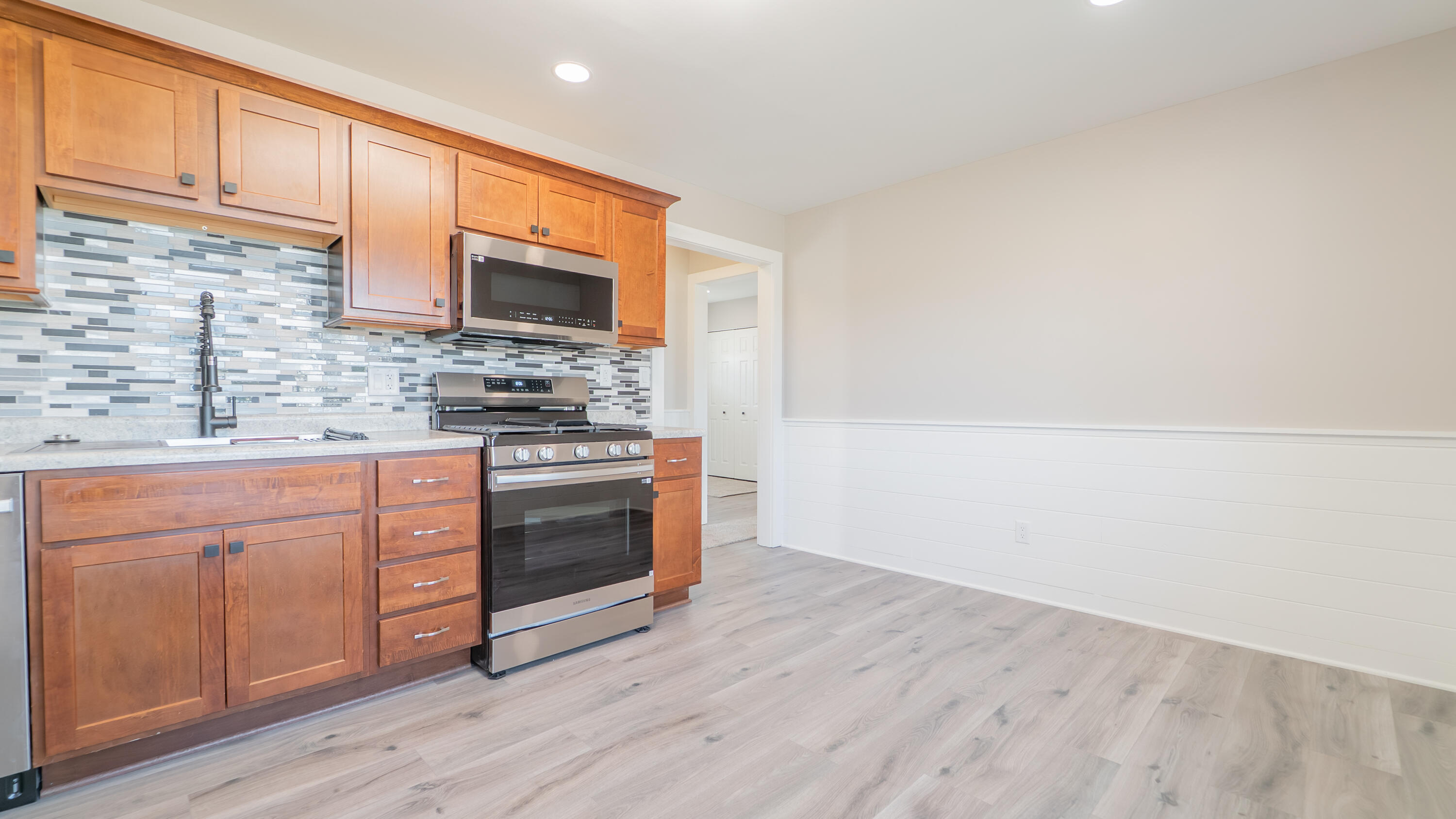 205 E Grove Street, Wheatfield, IN 46392; Image #12