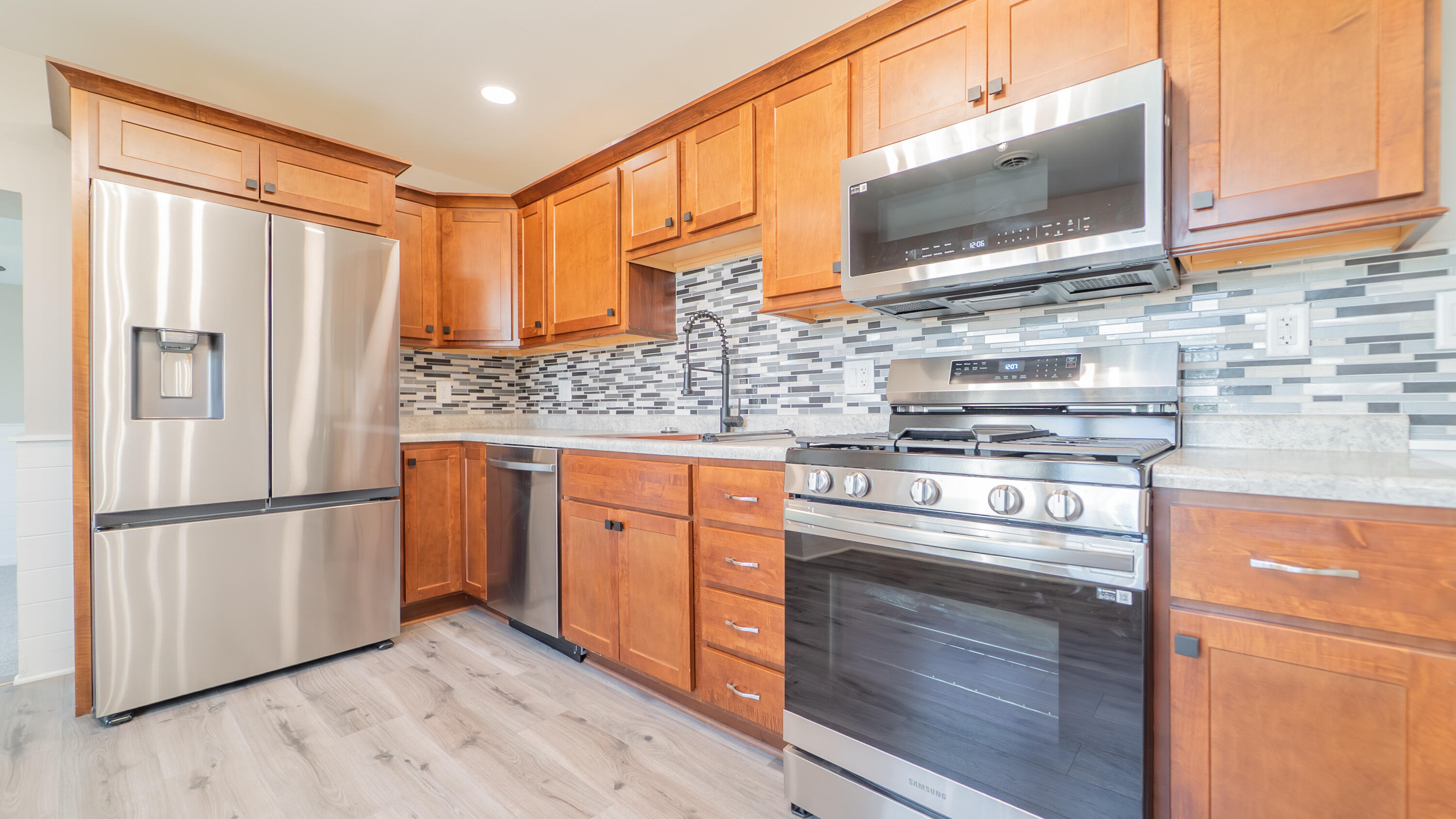 205 E Grove Street, Wheatfield, IN 46392; Image #13
