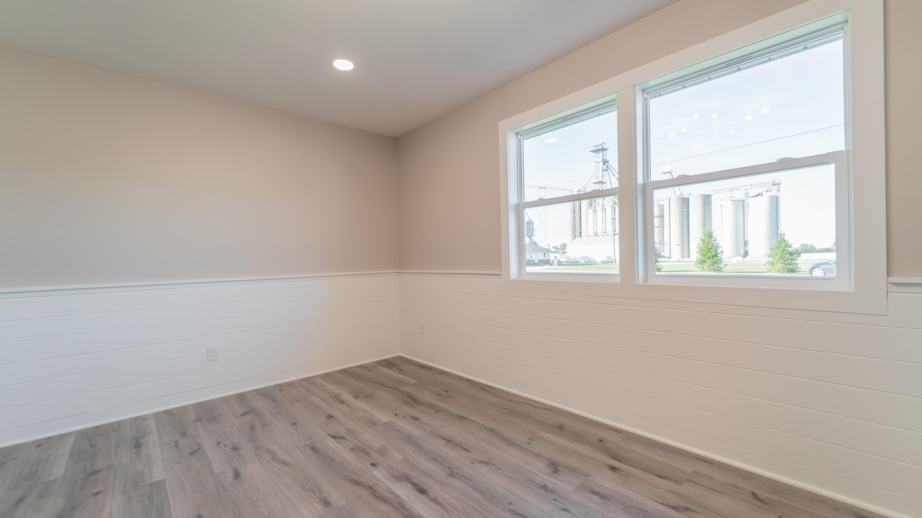 205 E Grove Street, Wheatfield, IN 46392; Image #35