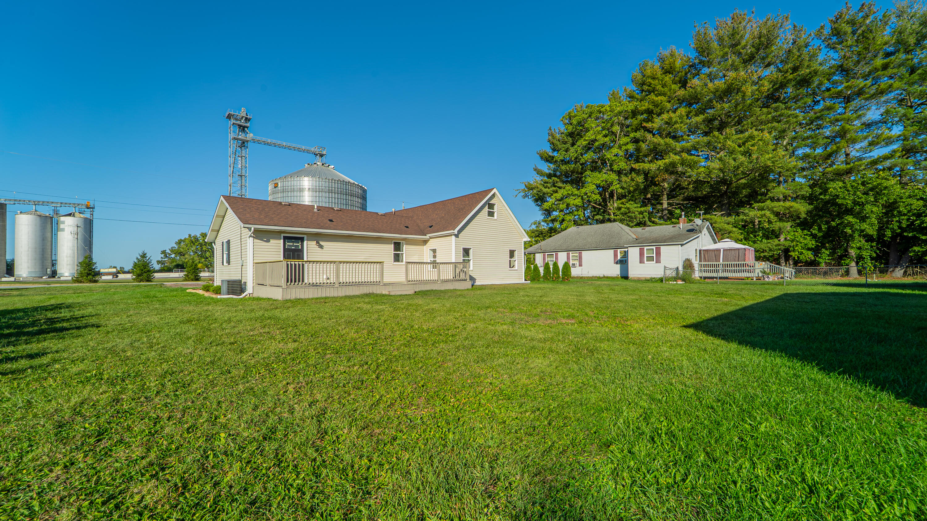 205 E Grove Street, Wheatfield, IN 46392; Image #41