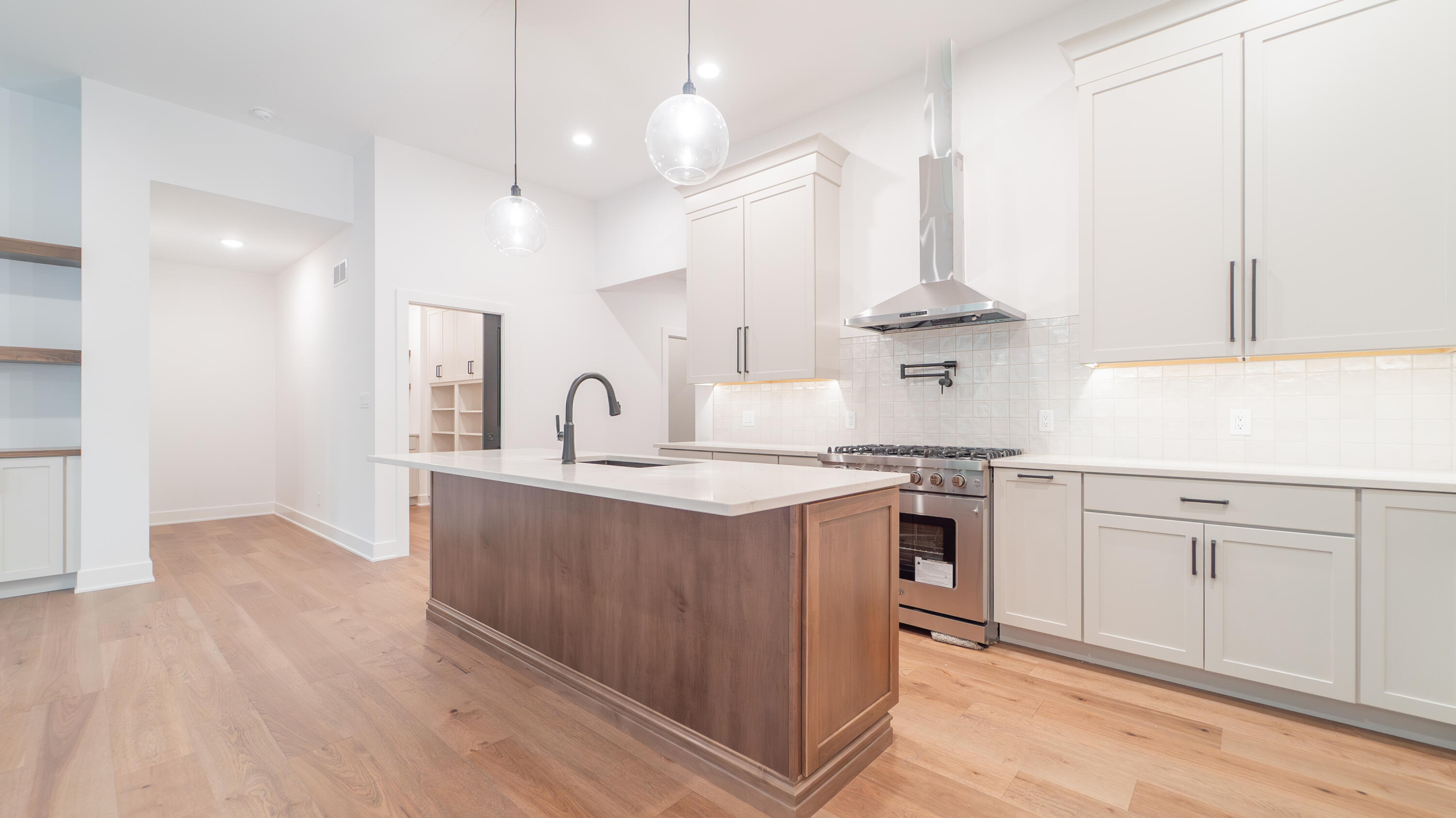161 N Winterberry Drive, Valparaiso, IN 46385; Image #10