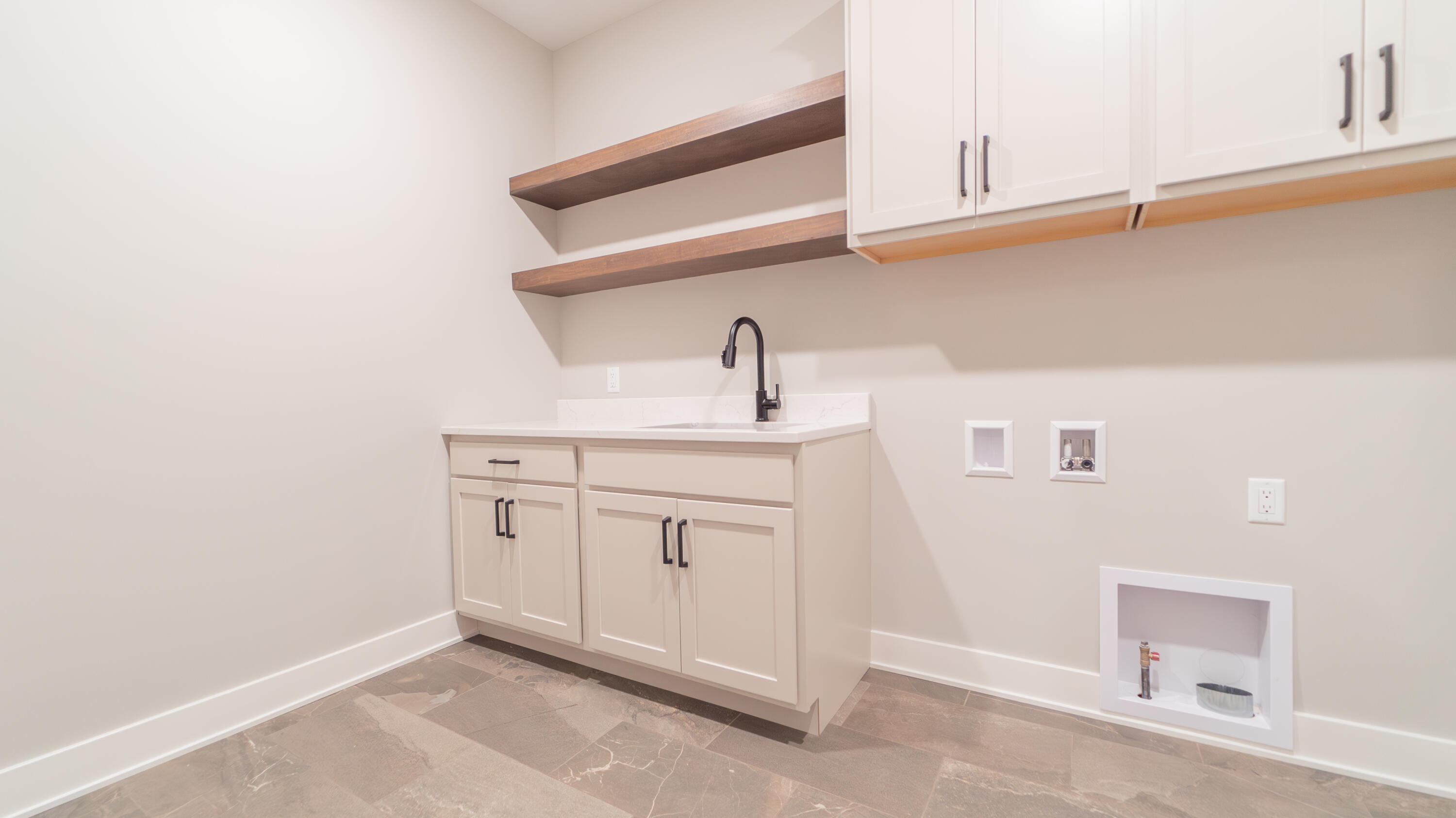 161 N Winterberry Drive, Valparaiso, IN 46385; Image #31