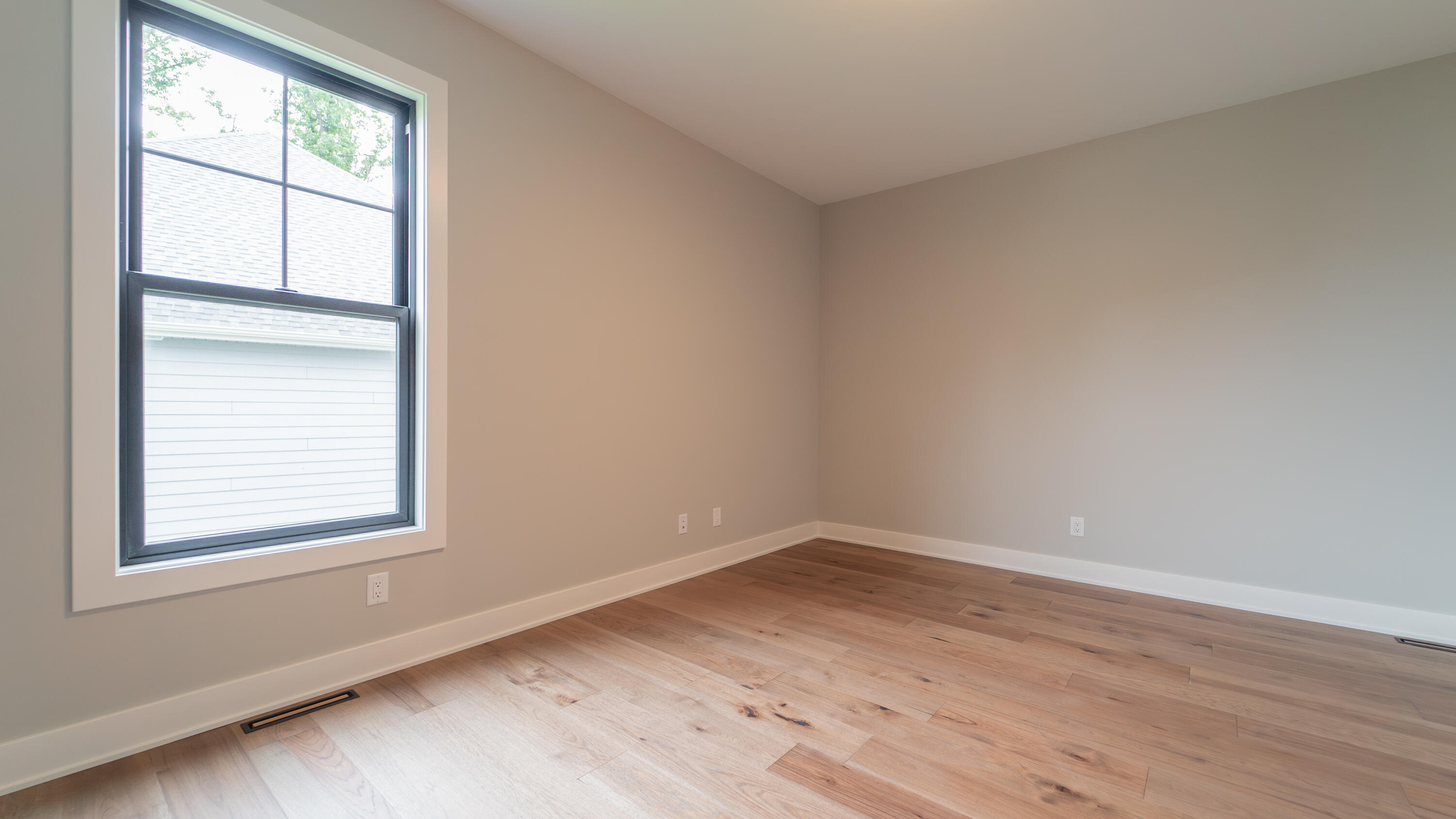 161 N Winterberry Drive, Valparaiso, IN 46385; Image #40