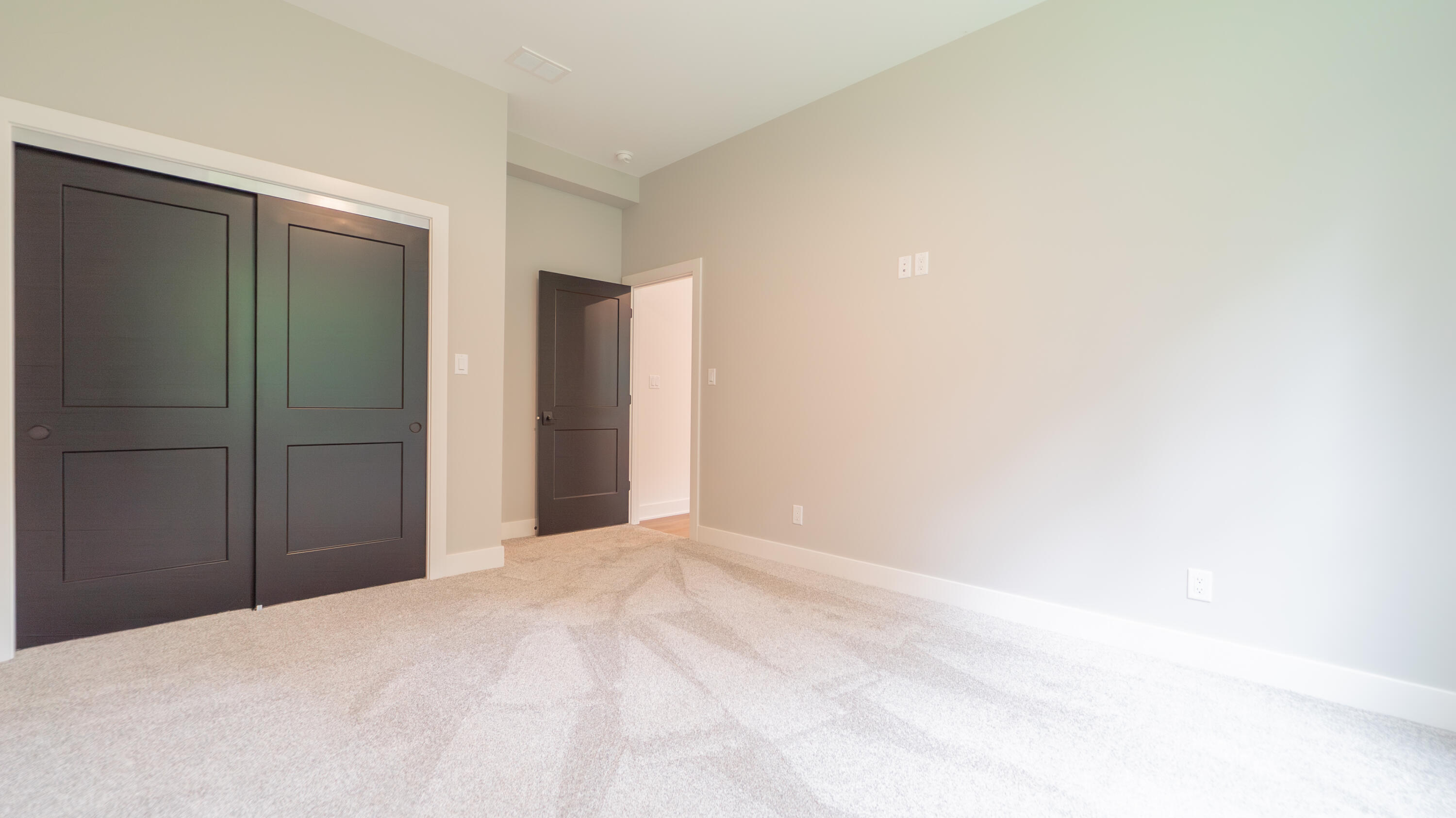 161 N Winterberry Drive, Valparaiso, IN 46385; Image #60