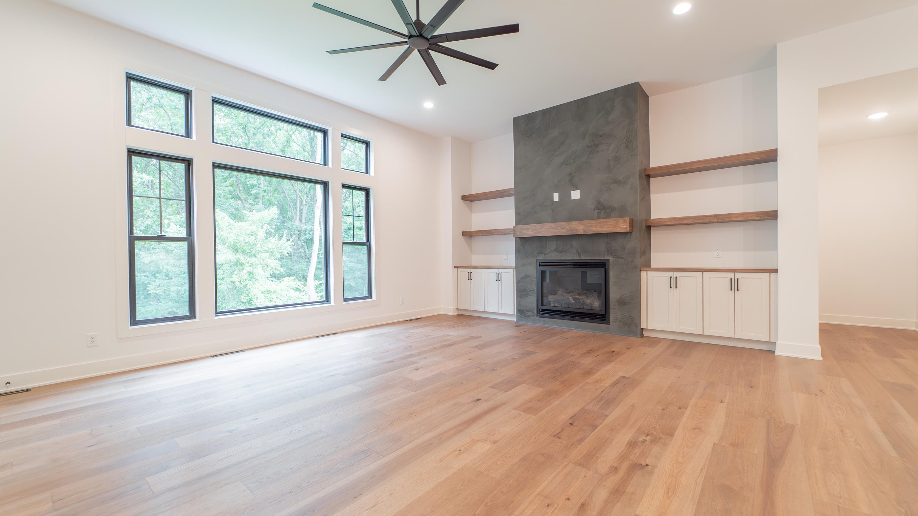161 N Winterberry Drive, Valparaiso, IN 46385; Image #9