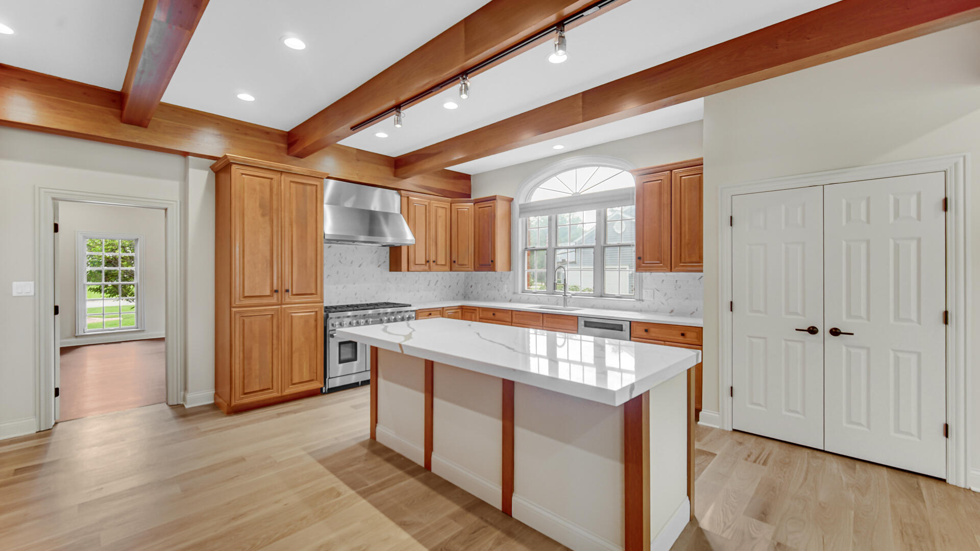 836 Killarney Drive, Dyer, IN 46311; Image #10