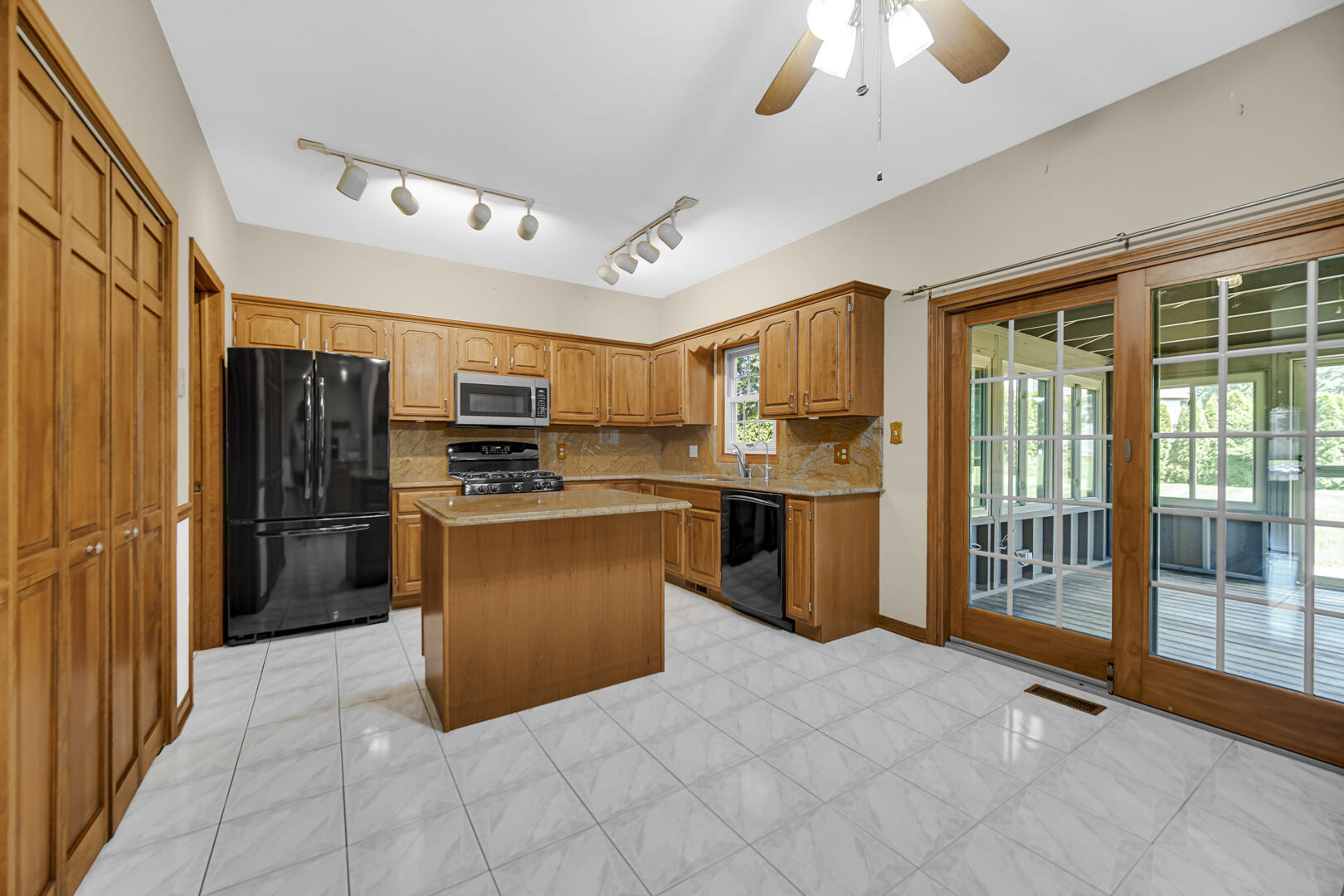 839 Hunter Drive, Westville, IN 46391; Image #9