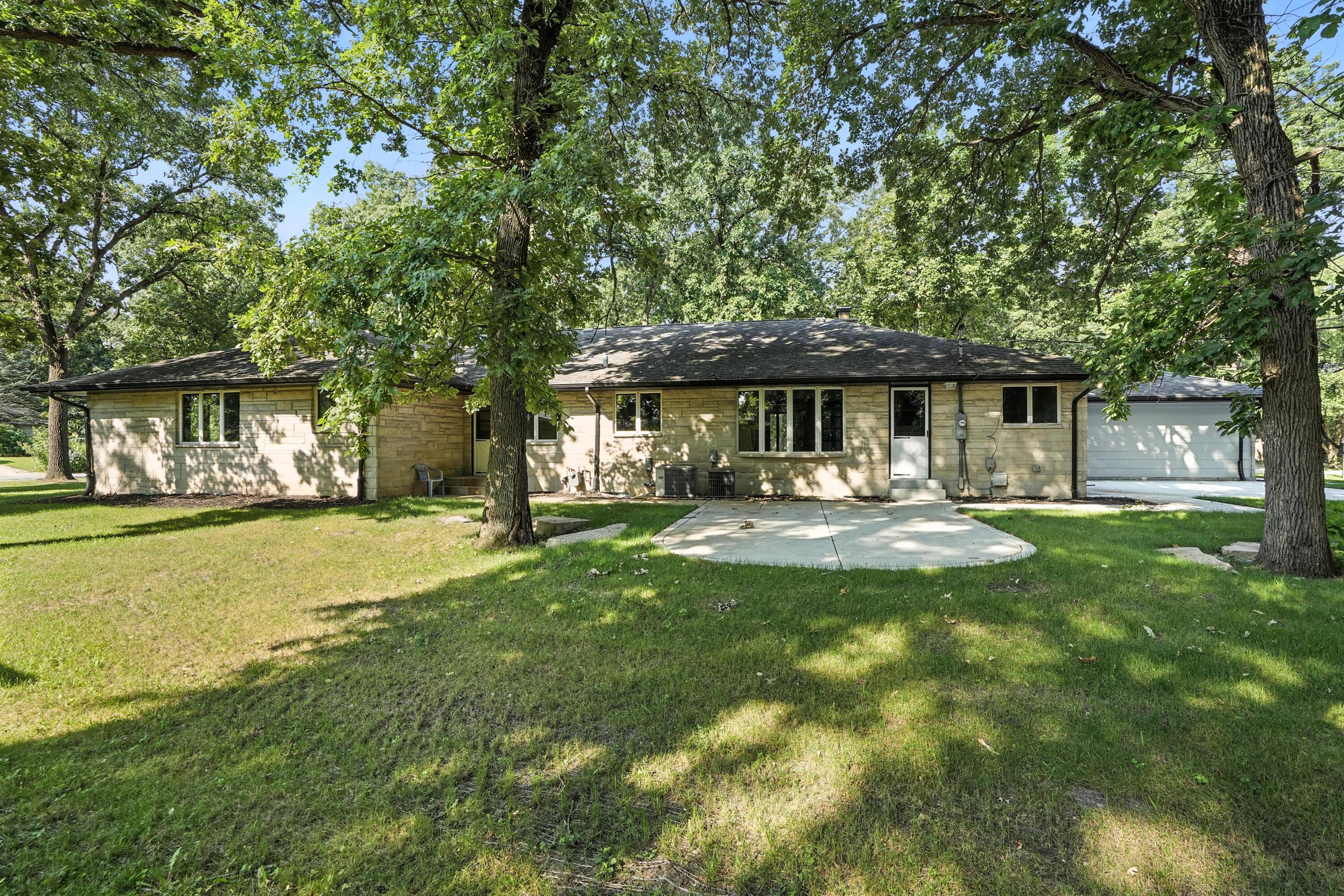 2711 Edgewood Drive, Dyer, IN 46311; Image #3