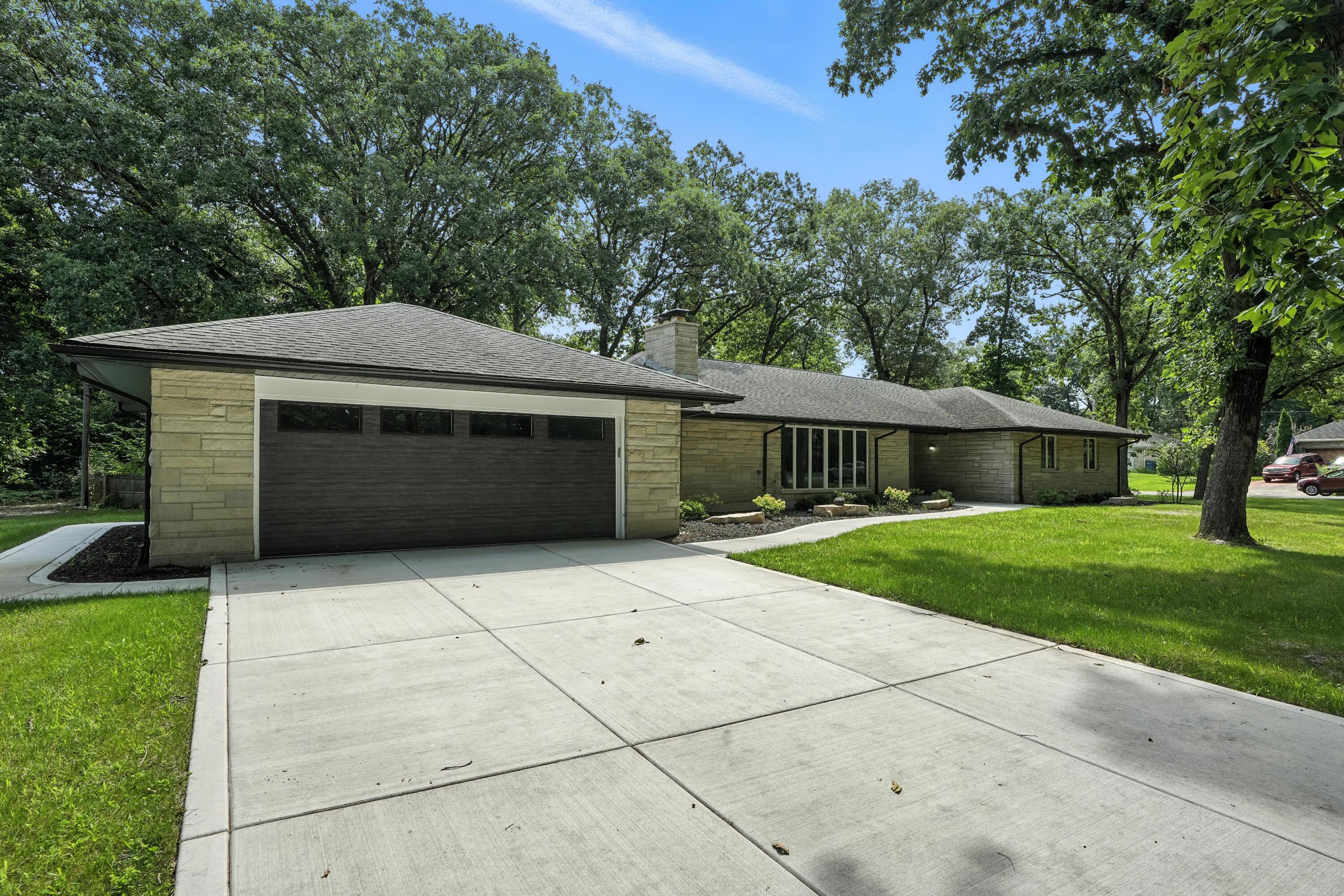 2711 Edgewood Drive, Dyer, IN 46311; Image #36