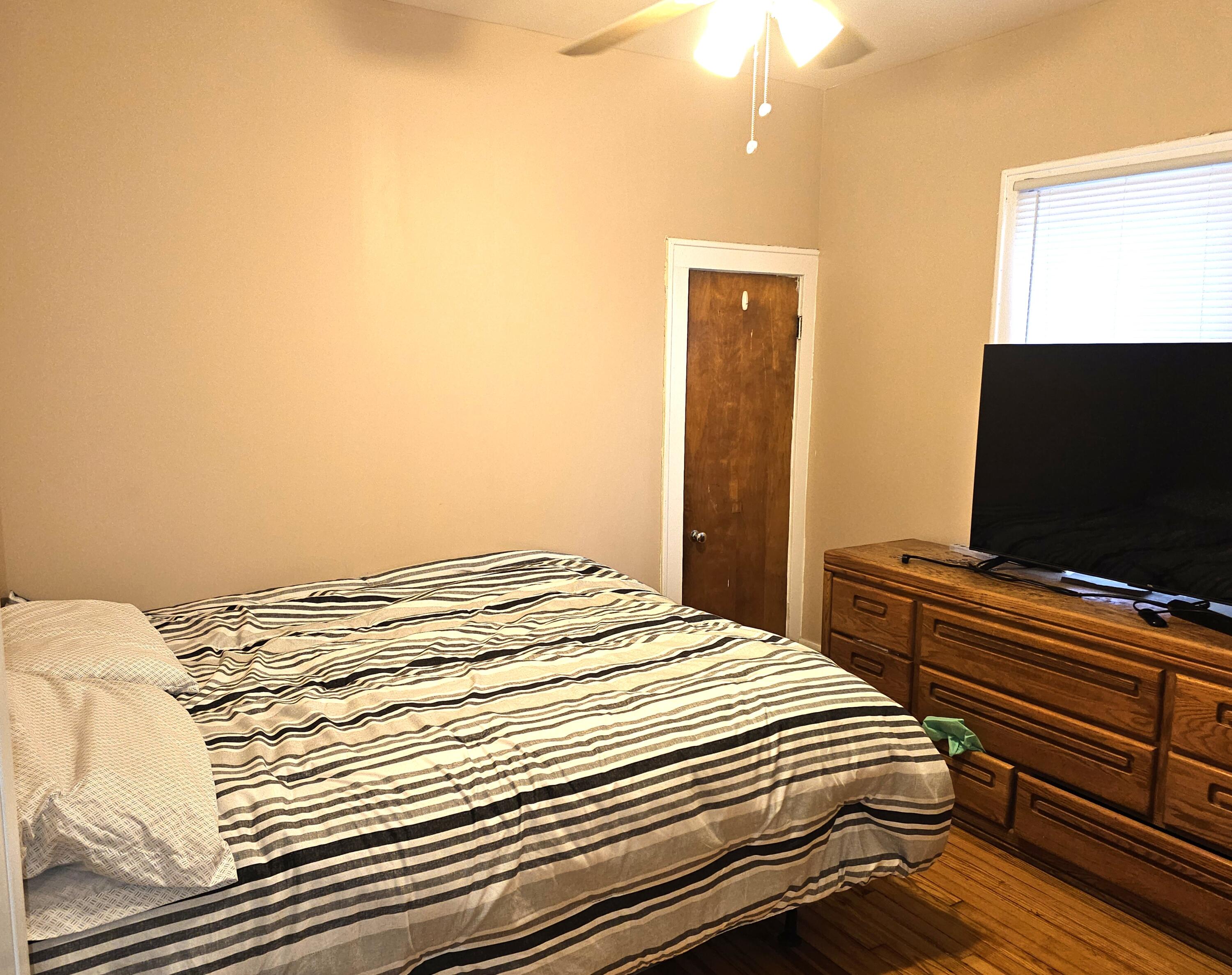 1212 W Taft Street, Gary, IN 46404; Image #23