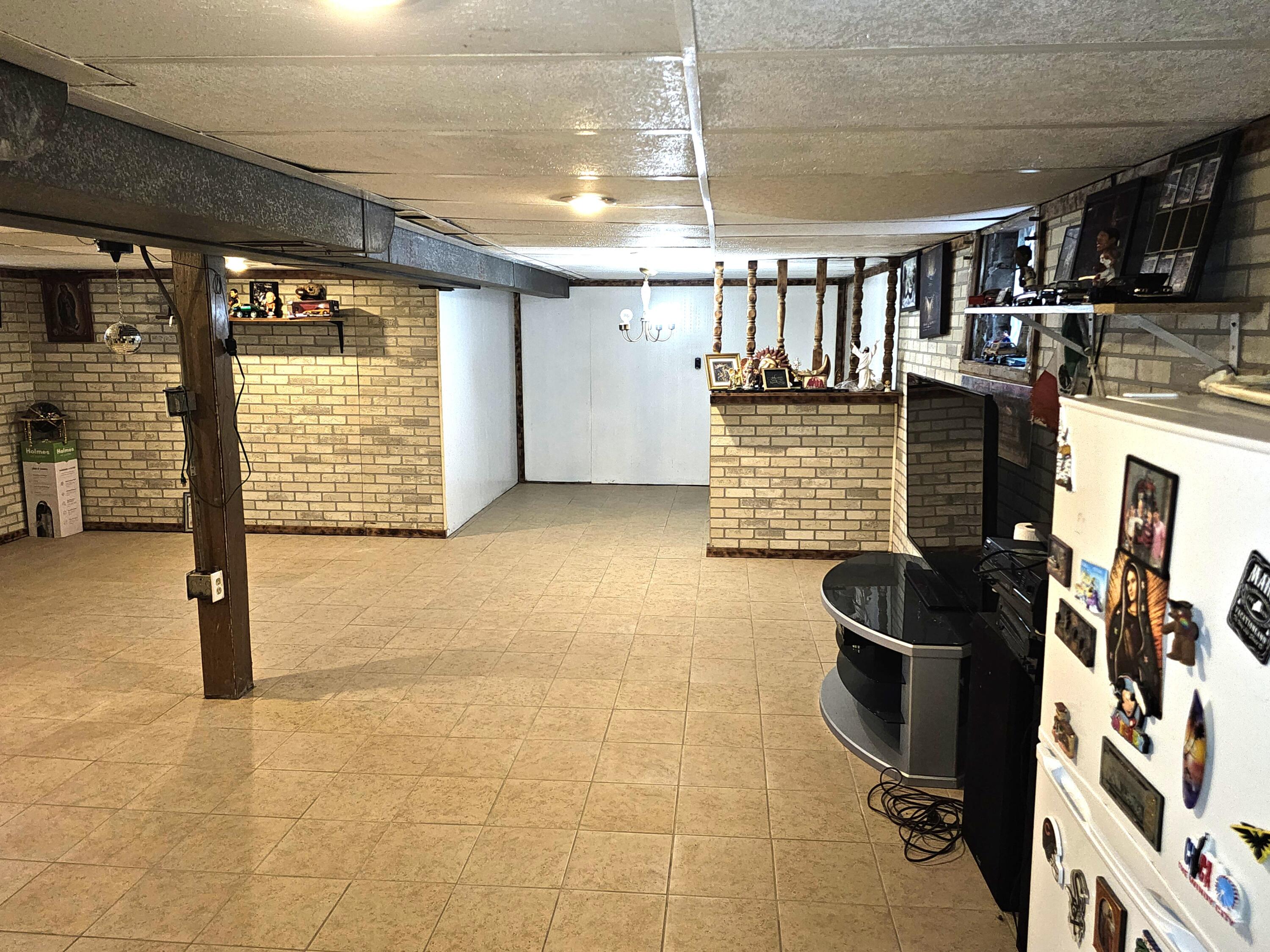 1212 W Taft Street, Gary, IN 46404; Image #27