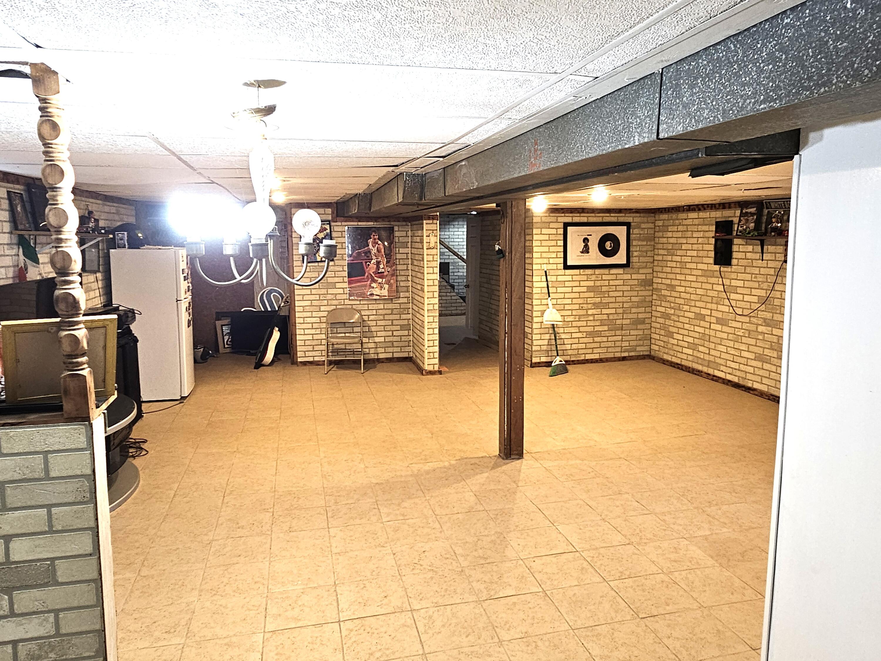 1212 W Taft Street, Gary, IN 46404; Image #28