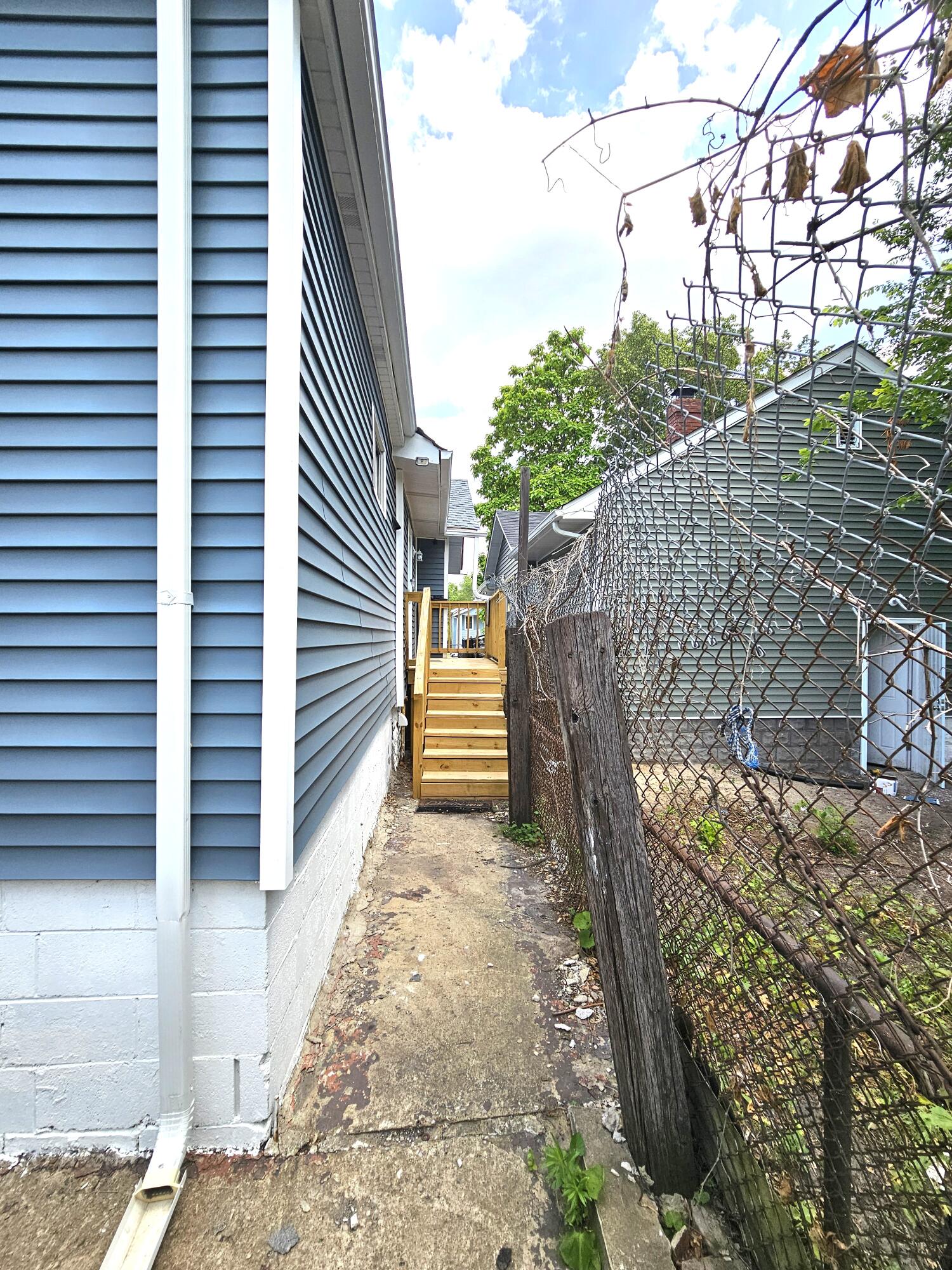 1212 W Taft Street, Gary, IN 46404; Image #47