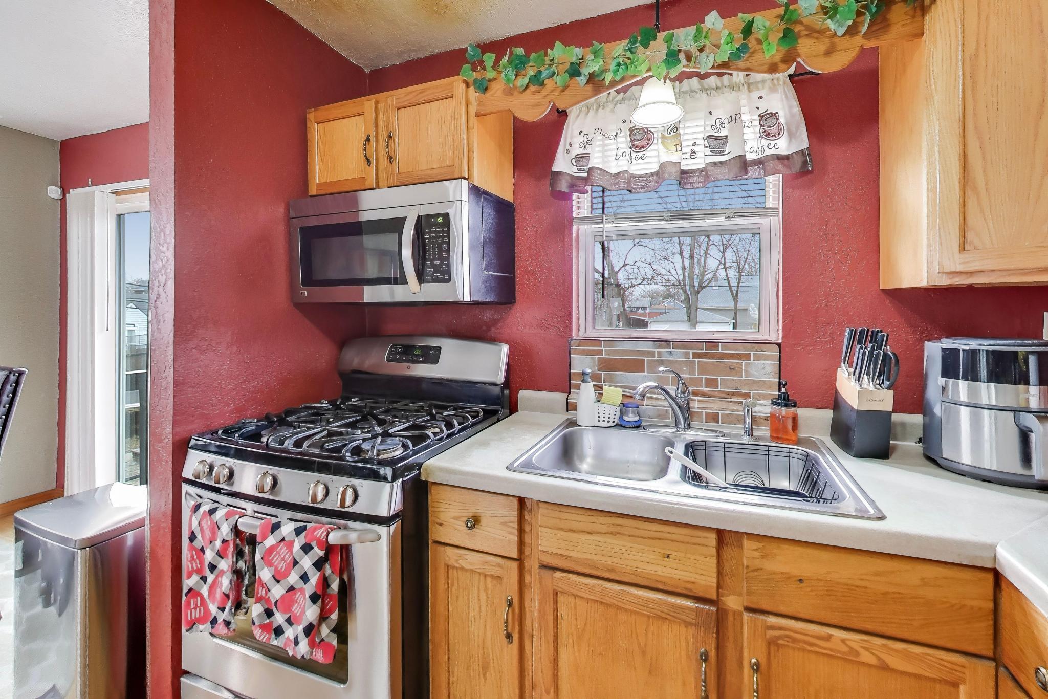 6720 Carolina Avenue, Hammond, IN 46323; Image #10